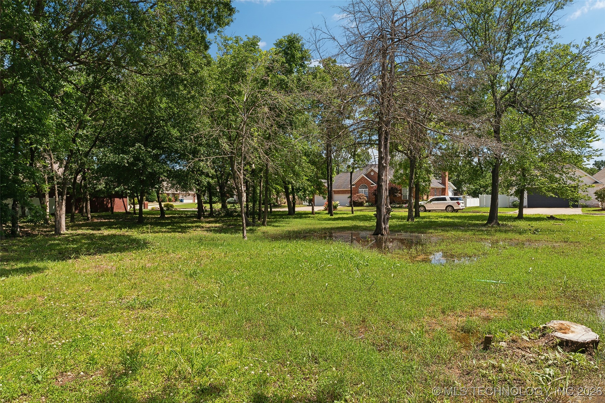 10 Edgewood Drive Property Photo 1