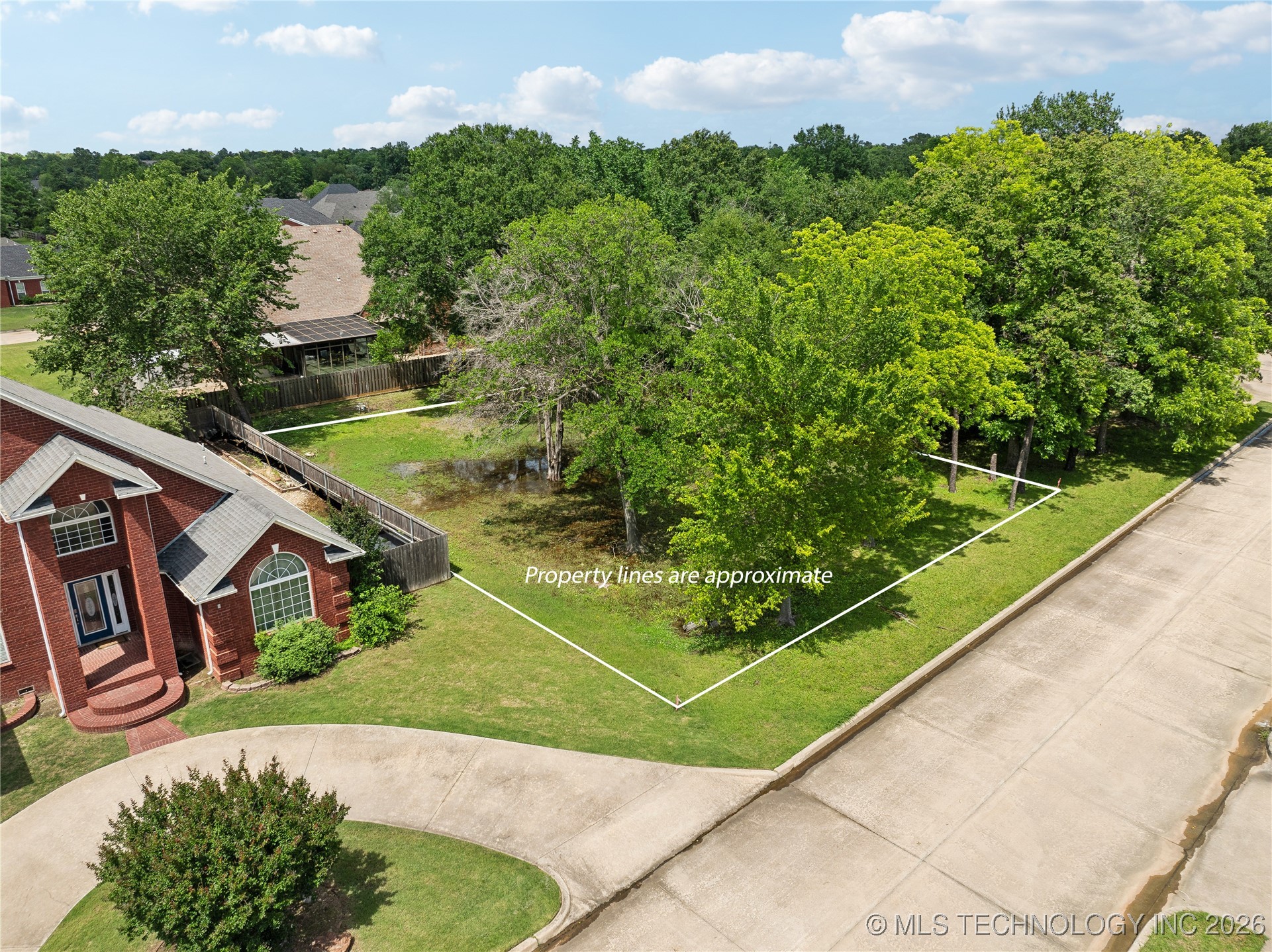 10 Edgewood Drive Property Photo 4