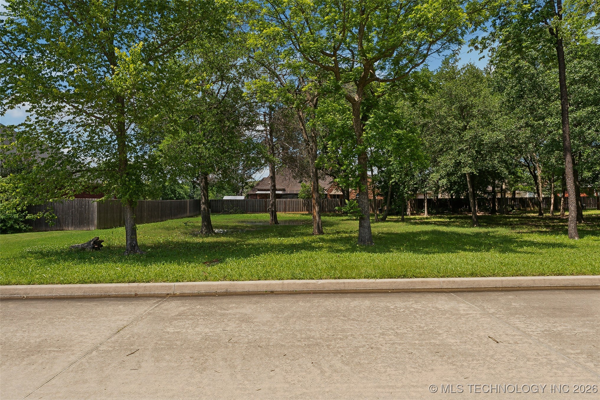 10 Edgewood Drive Property Photo 7