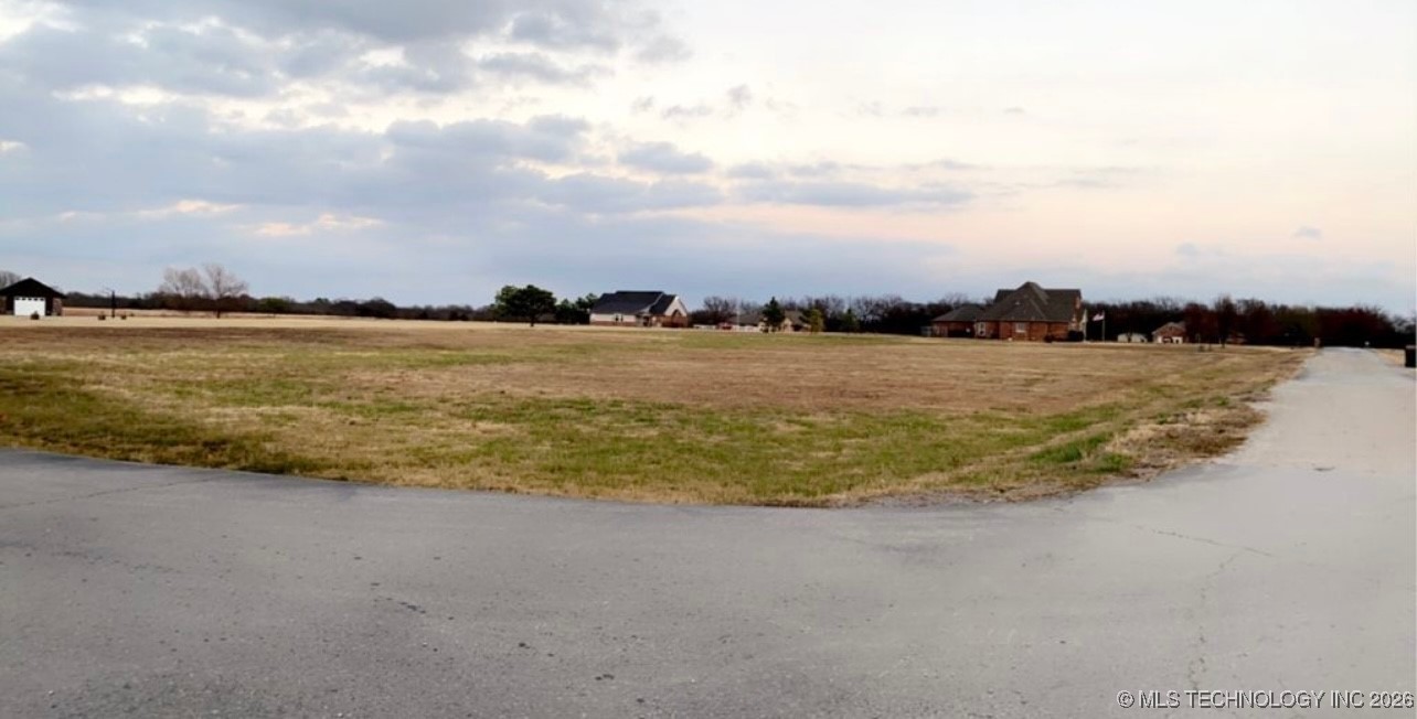 10 Red Bud Lane Property Photo 2