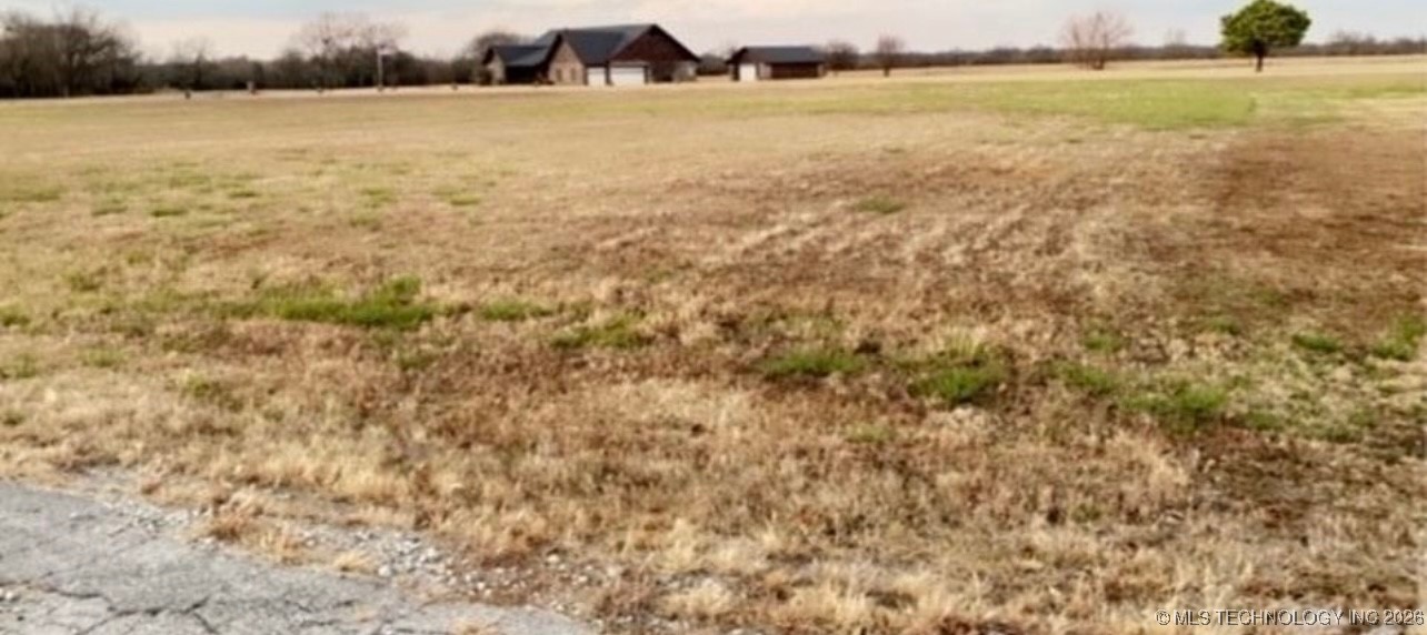 10 Red Bud Lane Property Photo 3