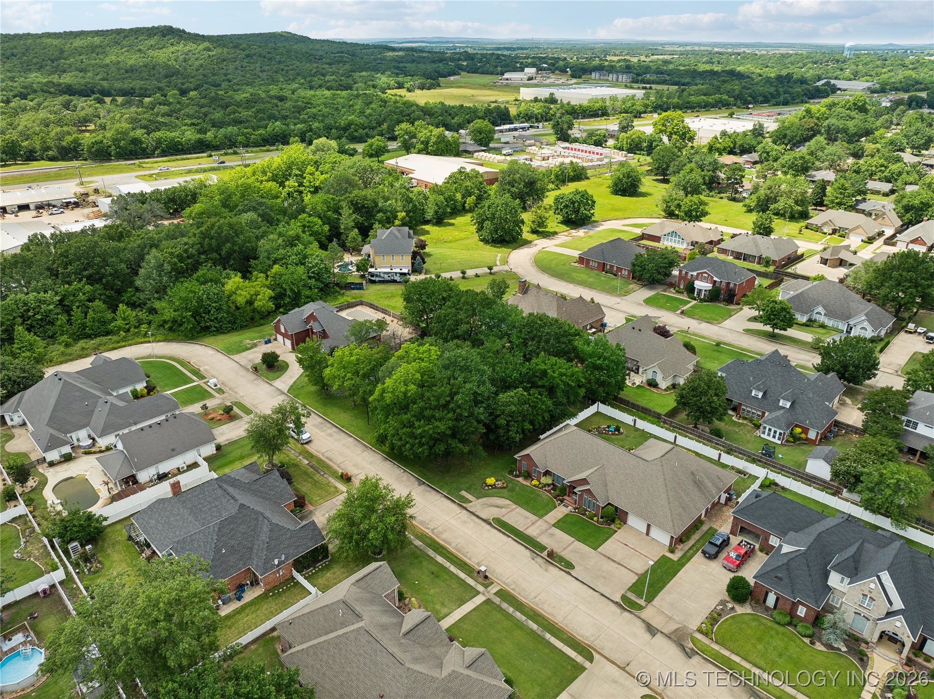 9 Edgewood Drive Property Photo 6