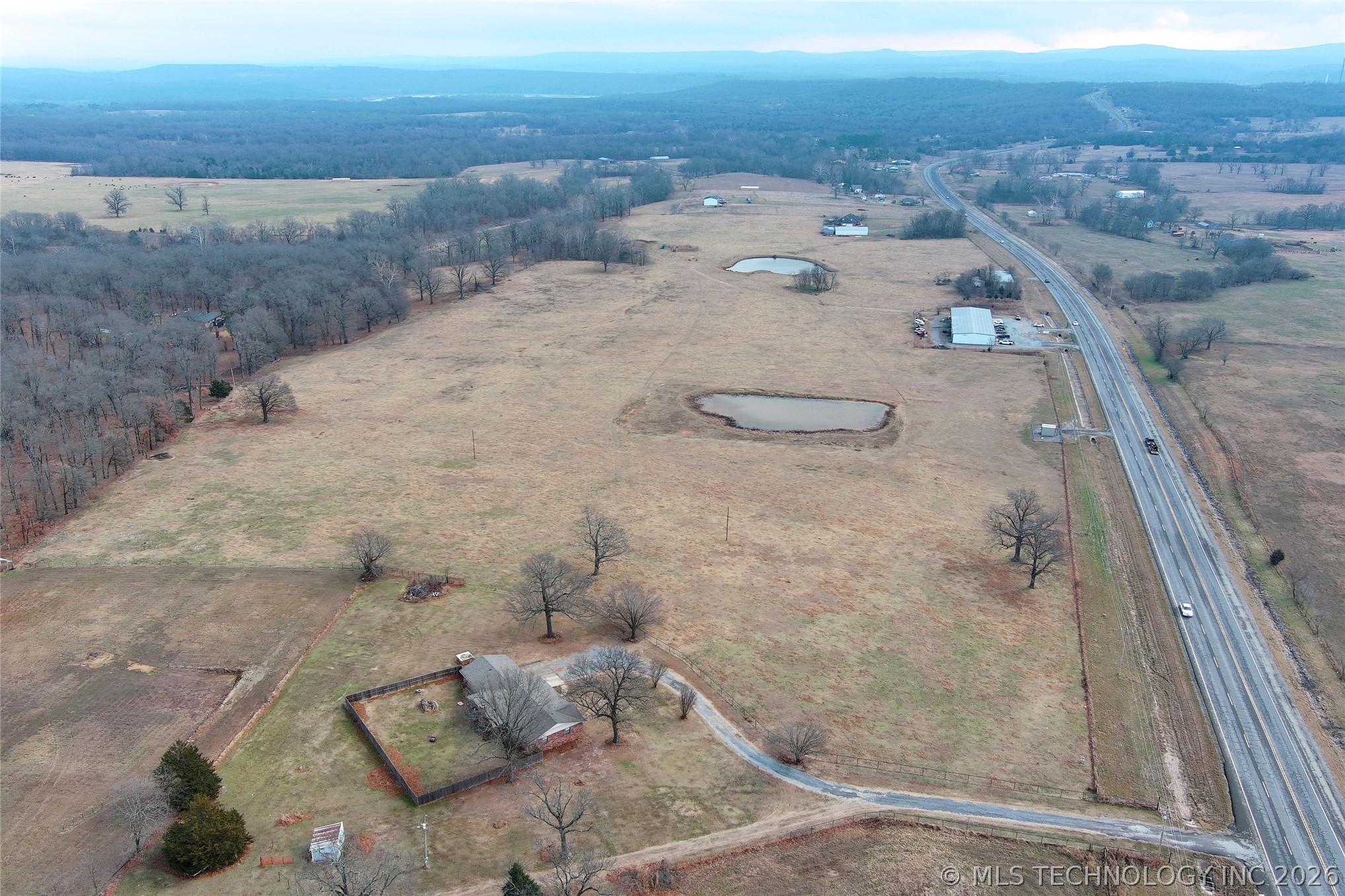 Highway 82 Property Photo 5