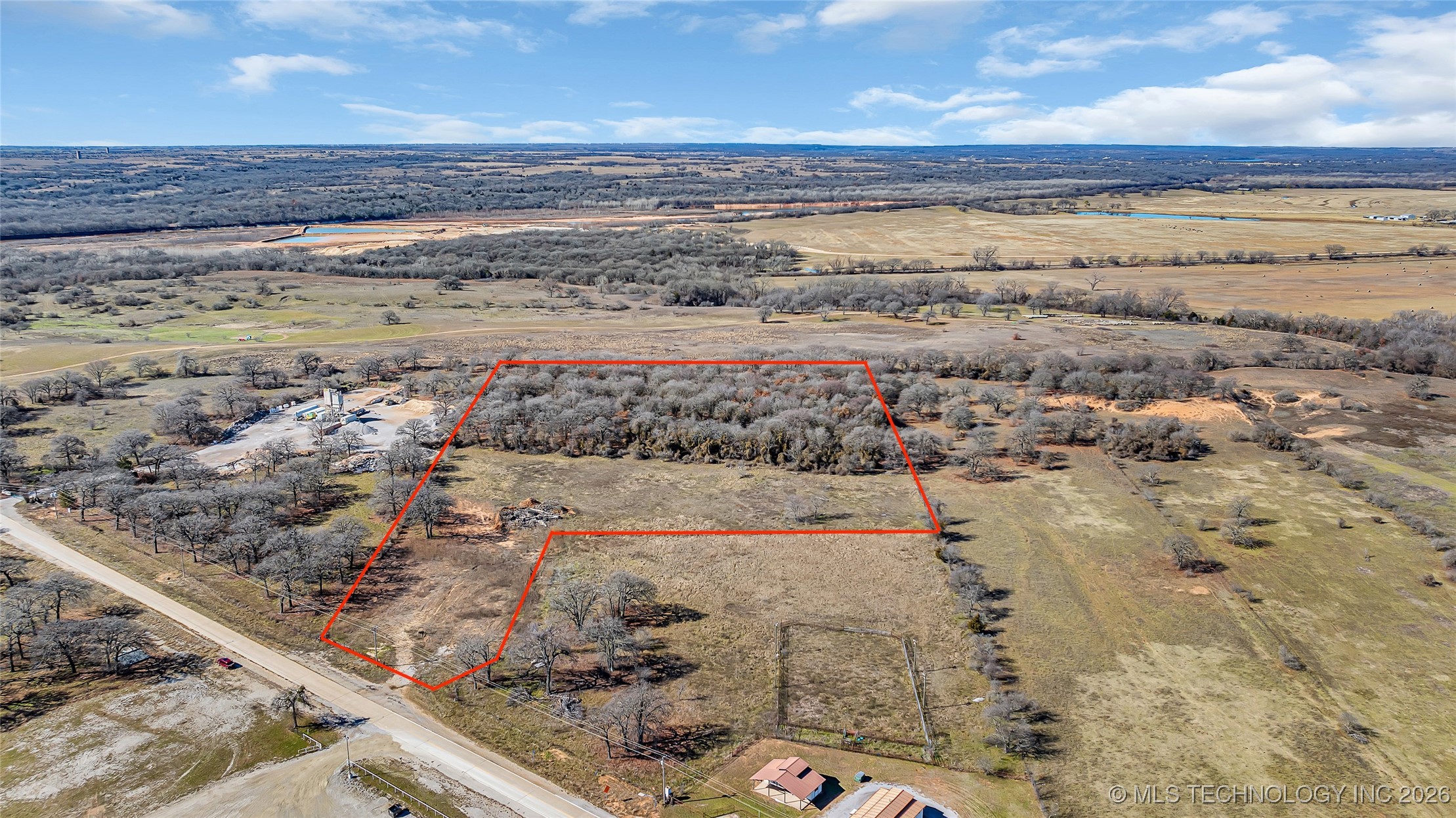 22876 Us Highway 77 Property Photo 4