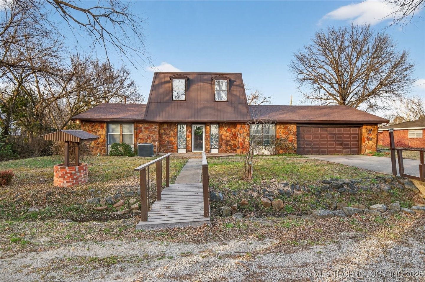 512 W 20th Street Property Photo 1