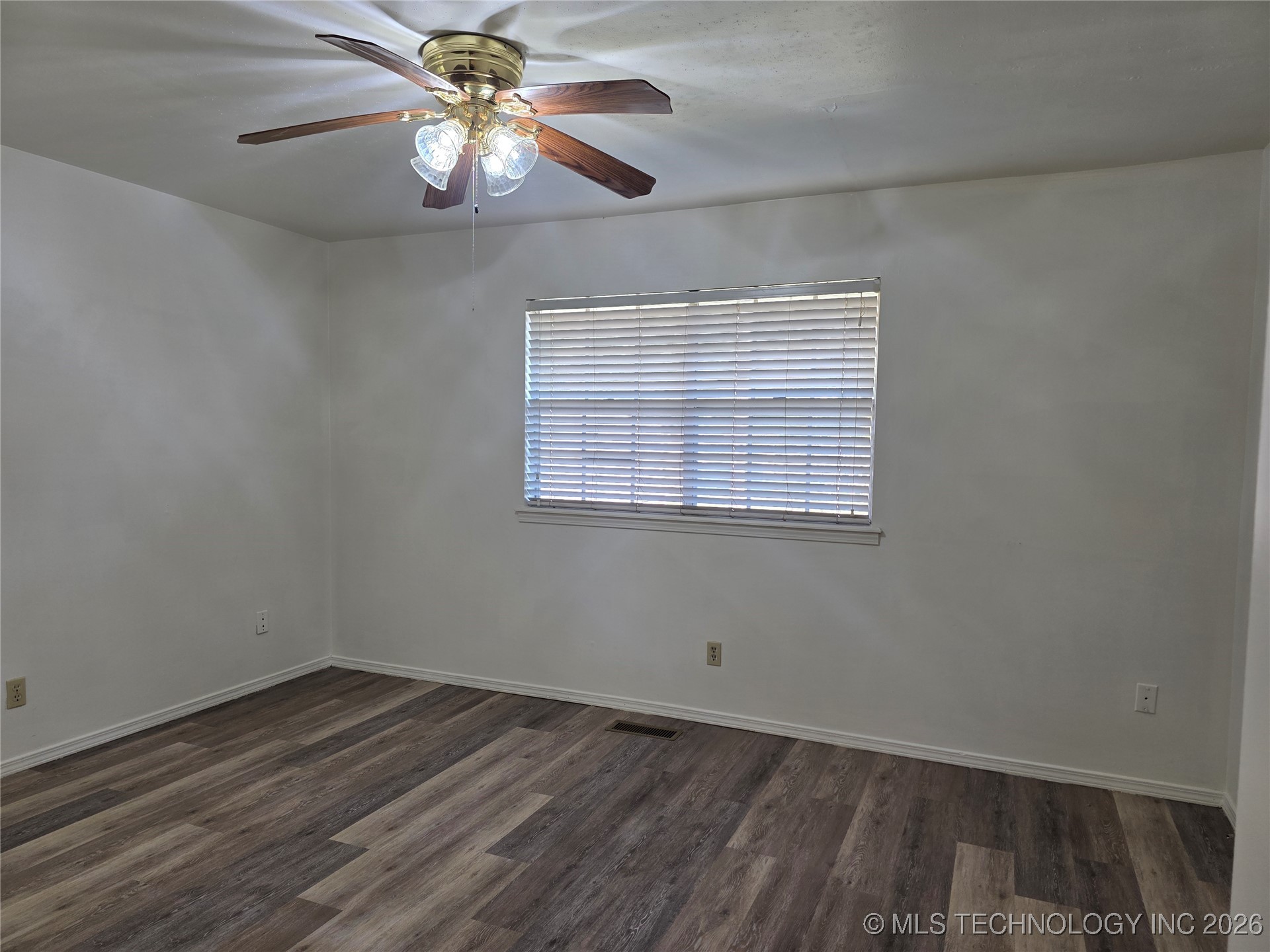 3329 E 47th Place Property Photo 17