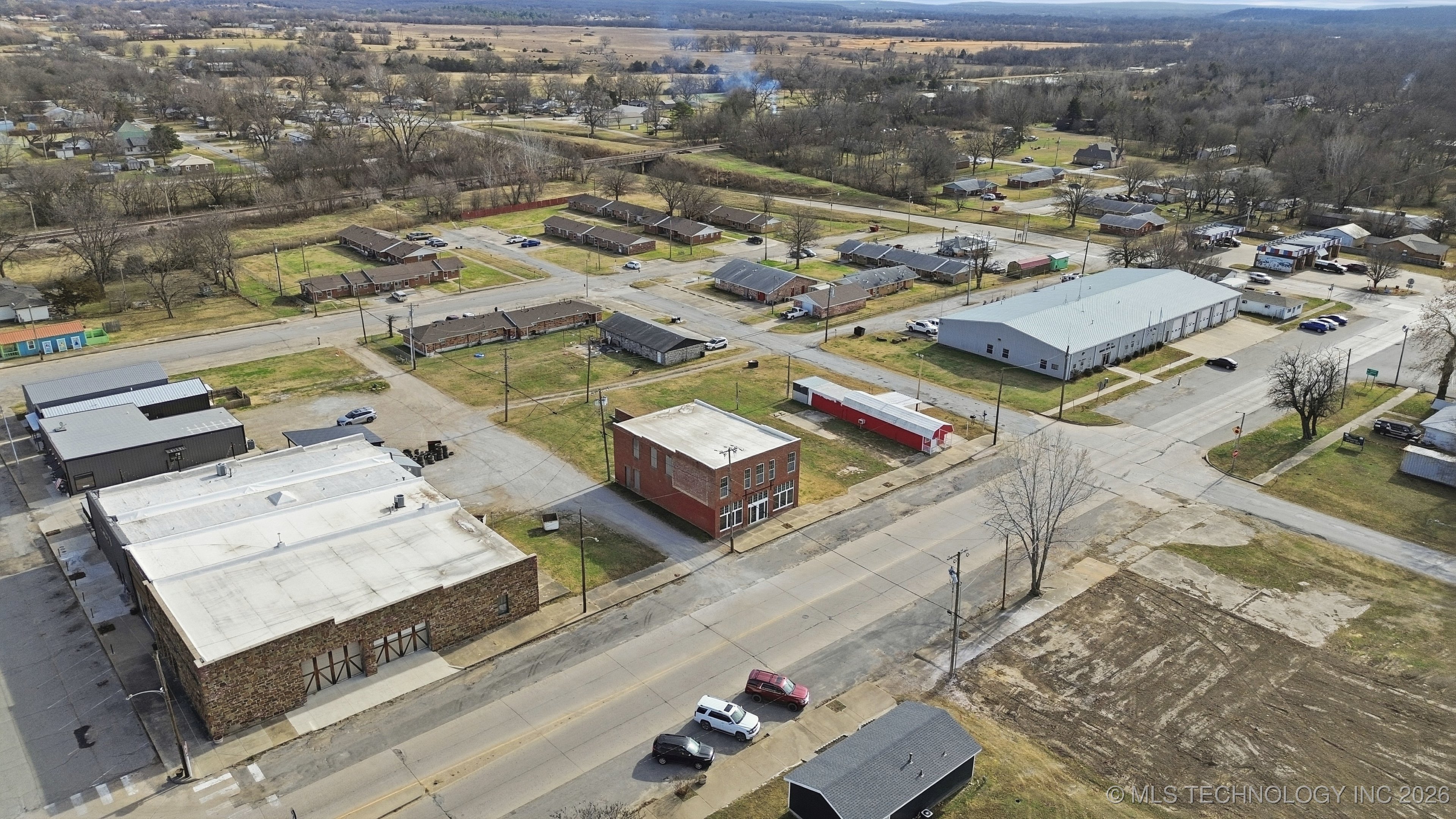 210 N Broadway Street Property Photo 3