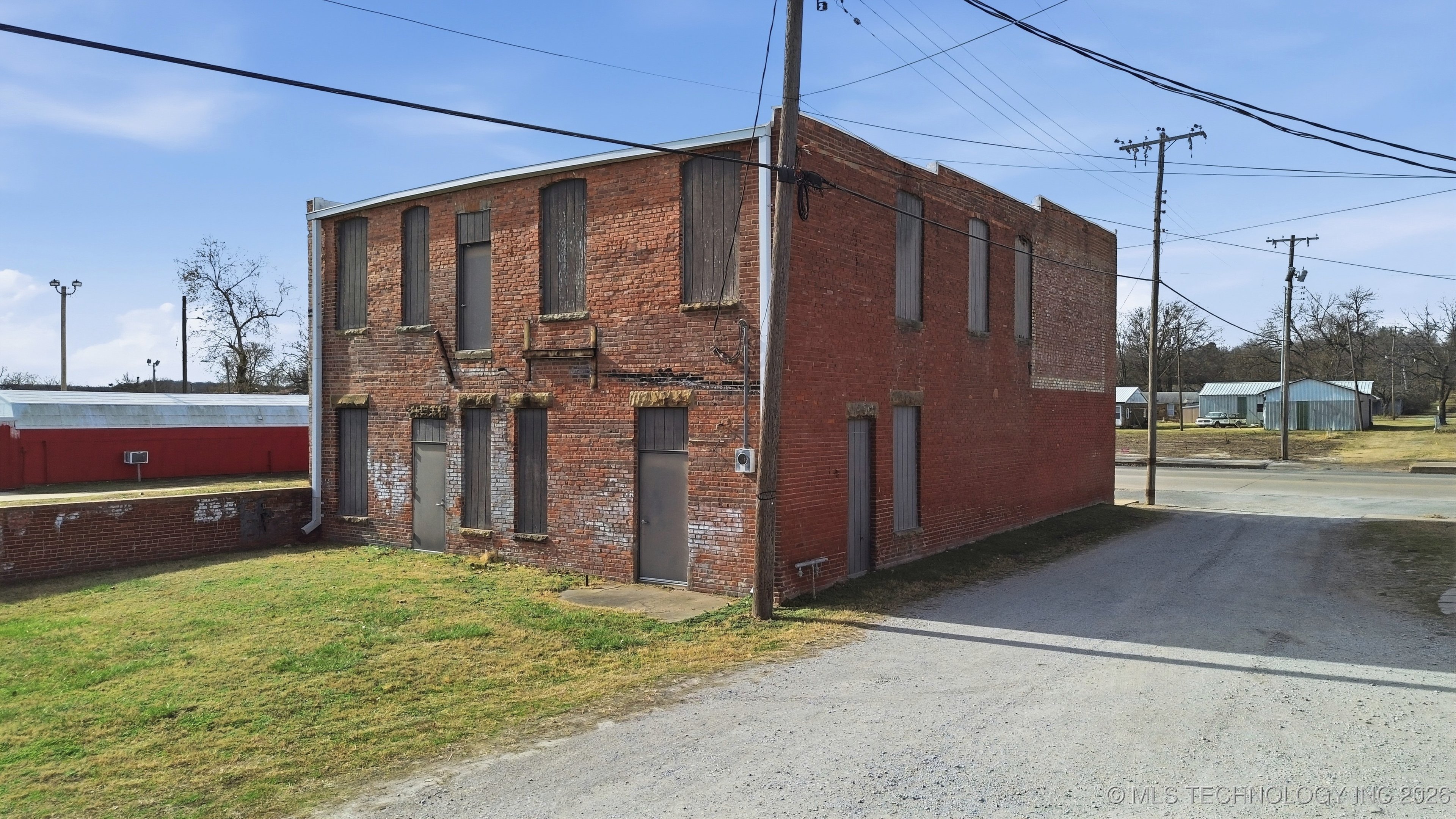 210 N Broadway Street Property Photo 19