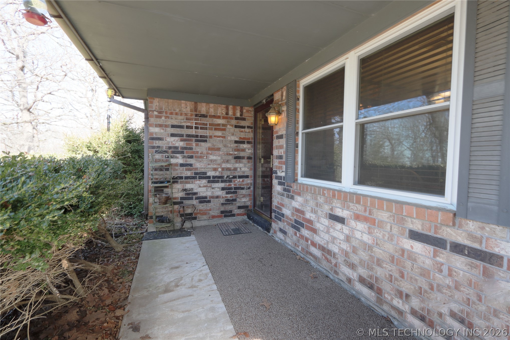 7595 E 19th Street S Property Photo 3