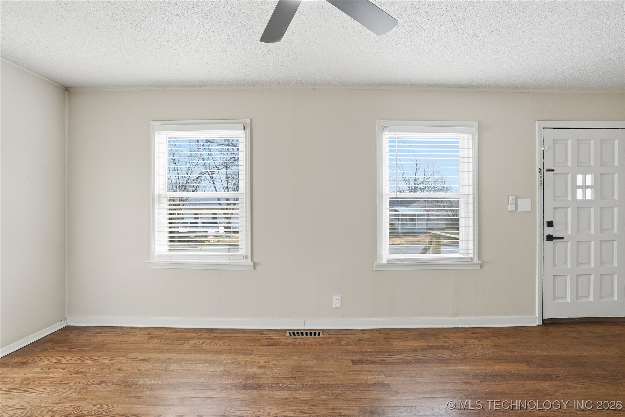 232 S 69th East Avenue Property Photo 4