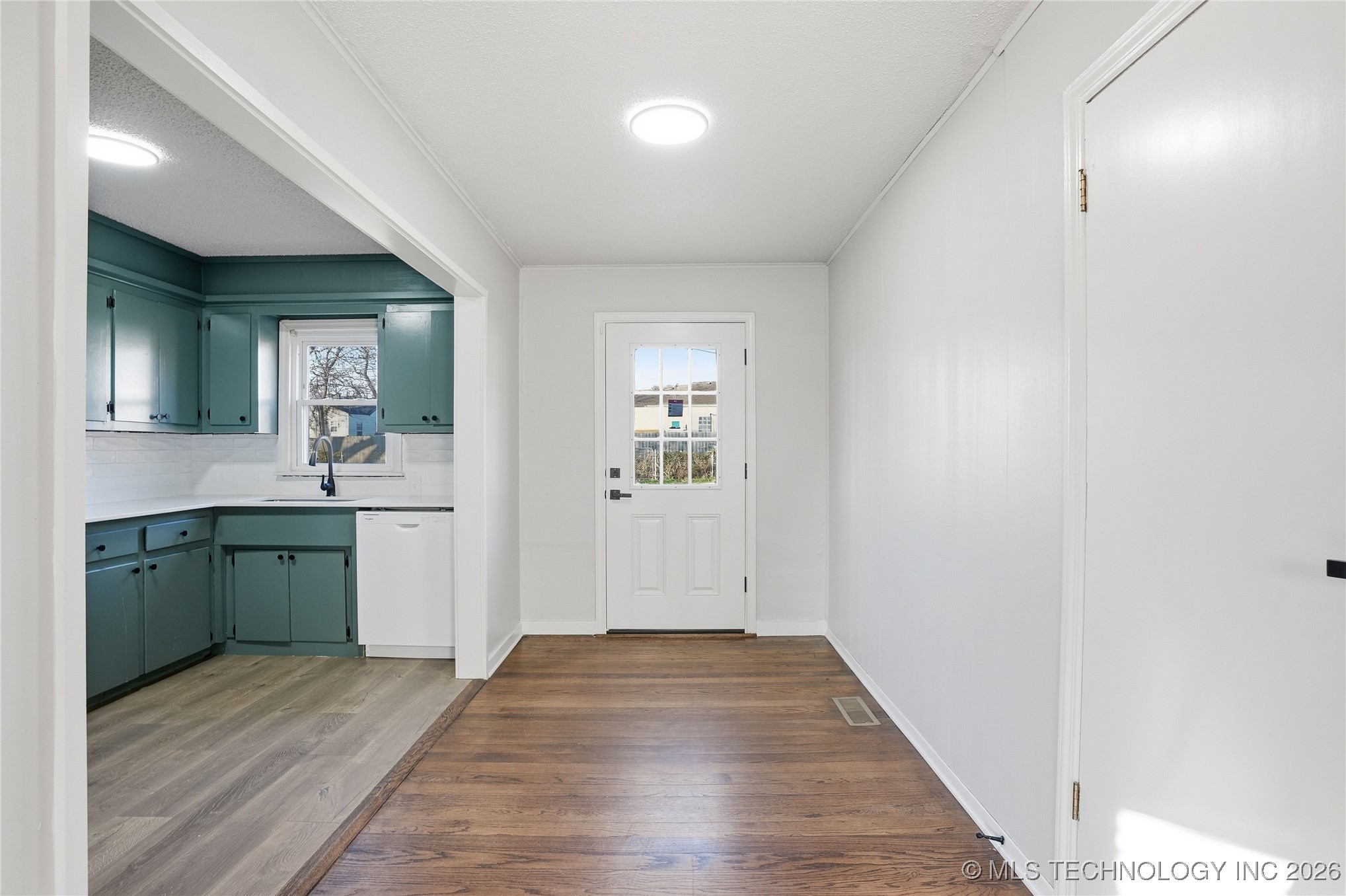 232 S 69th East Avenue Property Photo 7