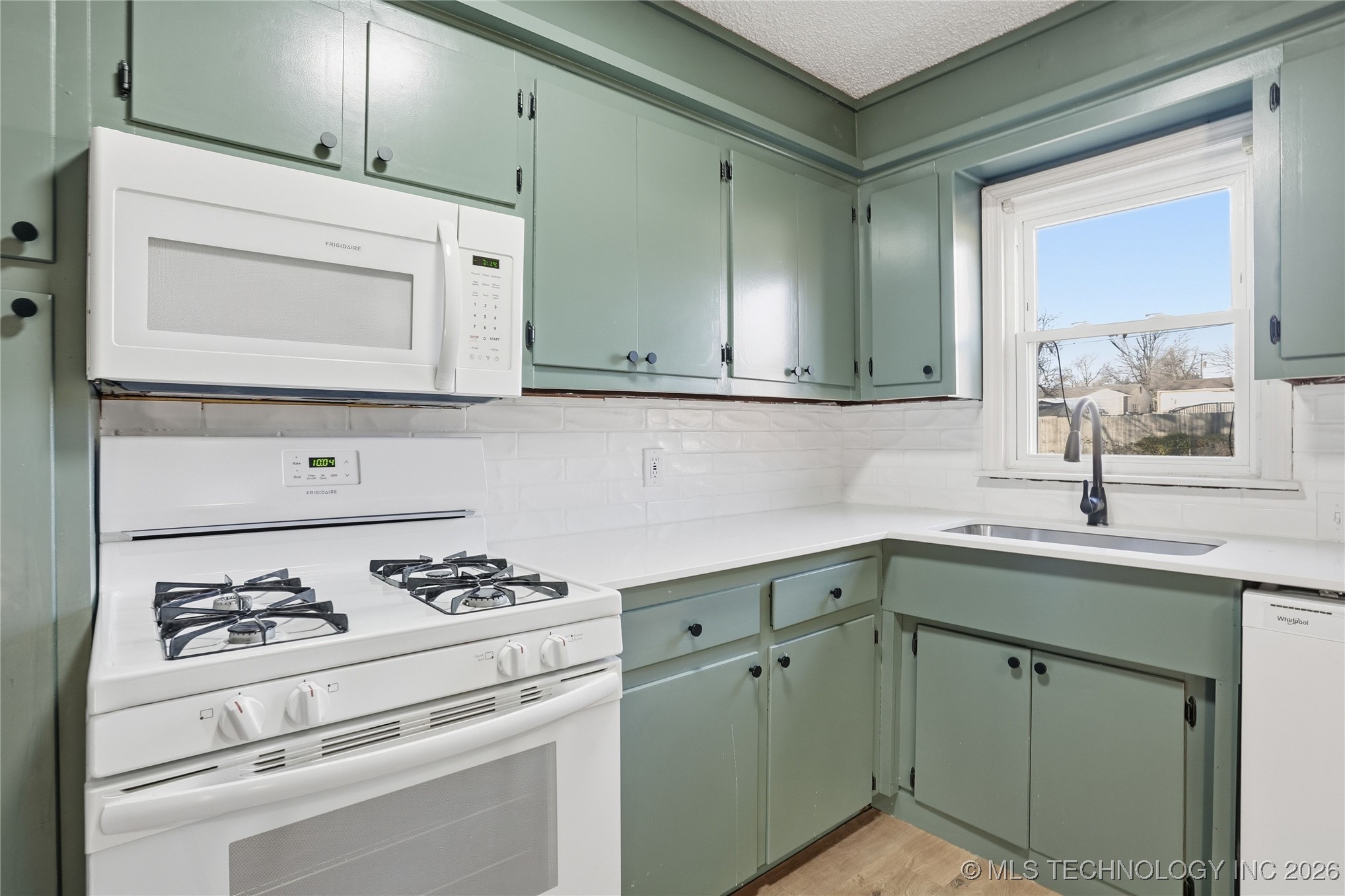 232 S 69th East Avenue Property Photo 10