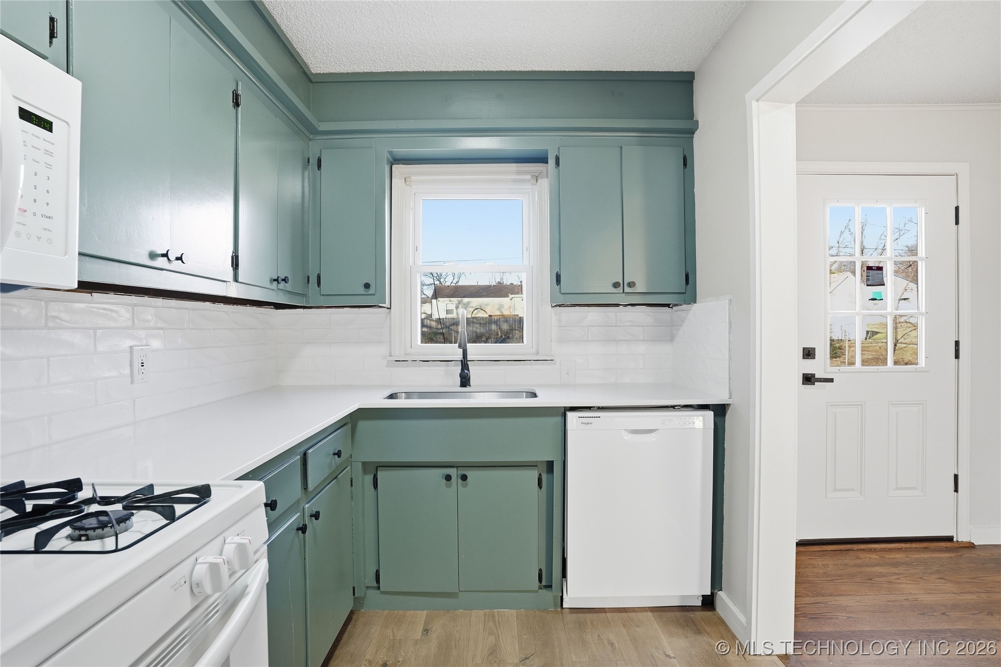 232 S 69th East Avenue Property Photo 11