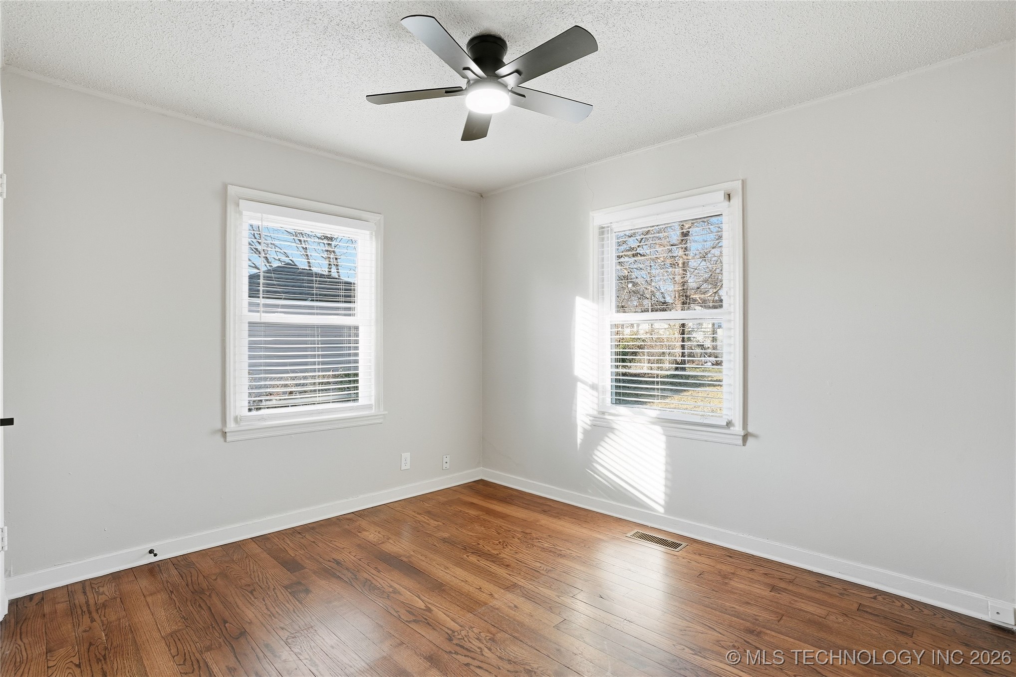 232 S 69th East Avenue Property Photo 14