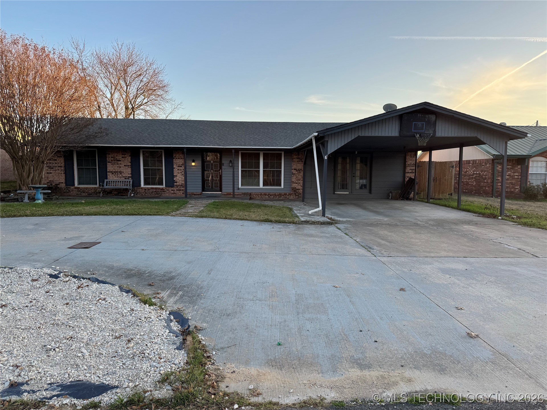 1901 Mason Street Property Photo 1