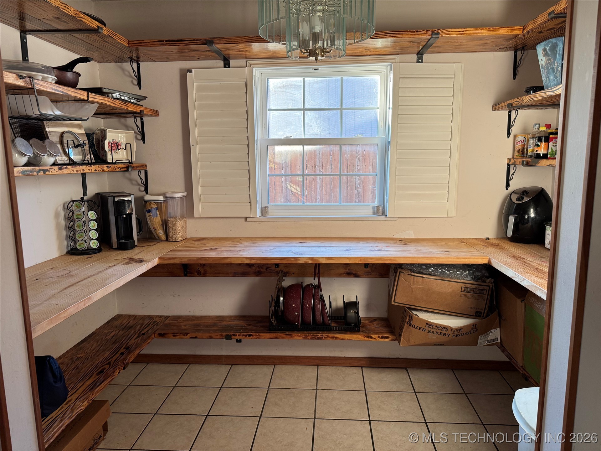 1901 Mason Street Property Photo 9