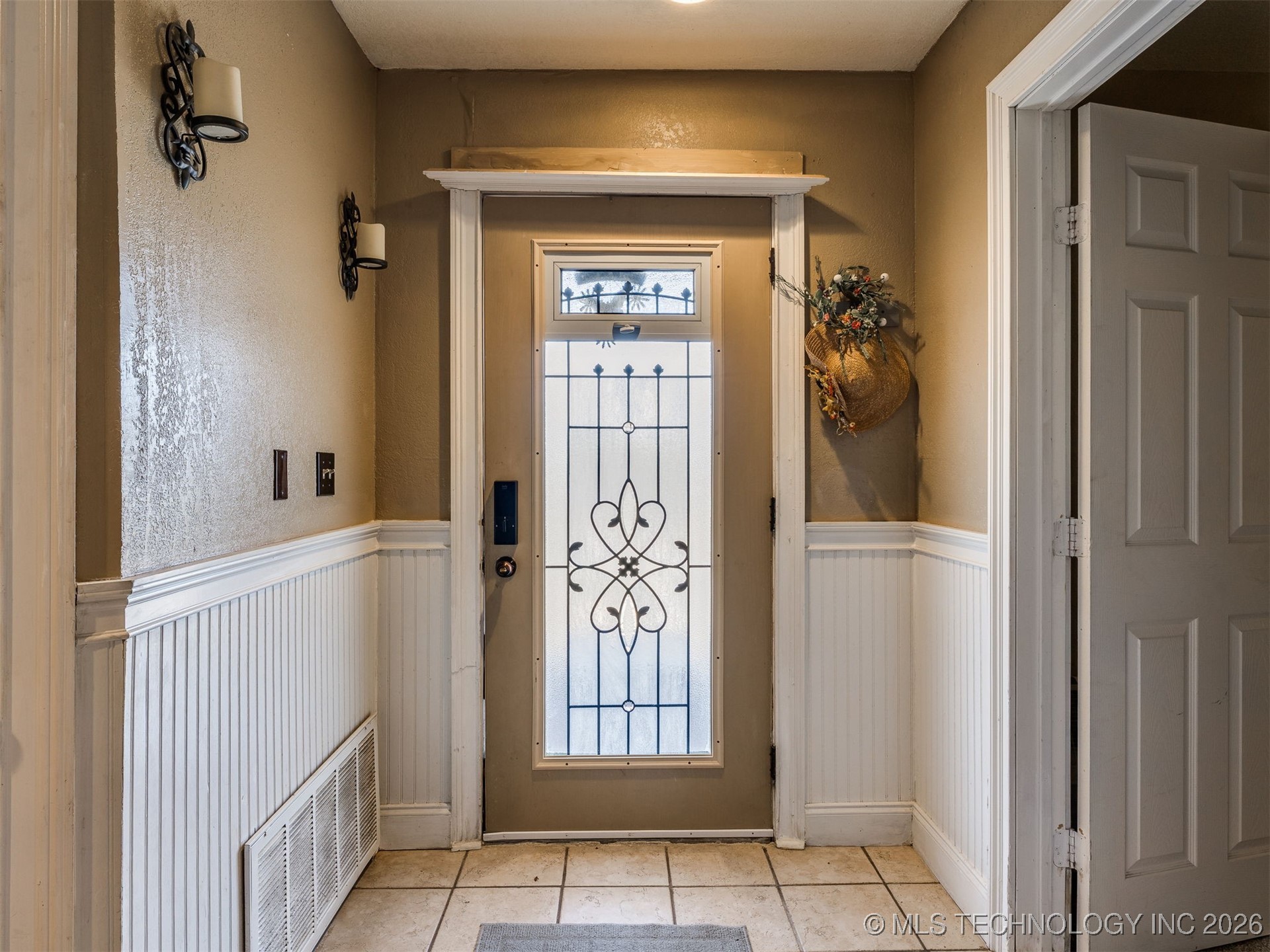 2 W Diamond Head Drive Property Photo 3