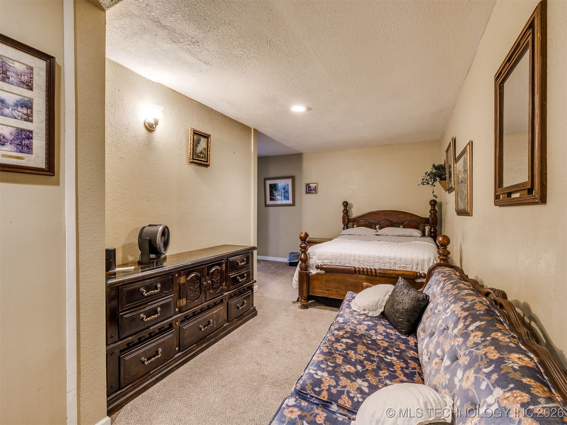 2 W Diamond Head Drive Property Photo 7