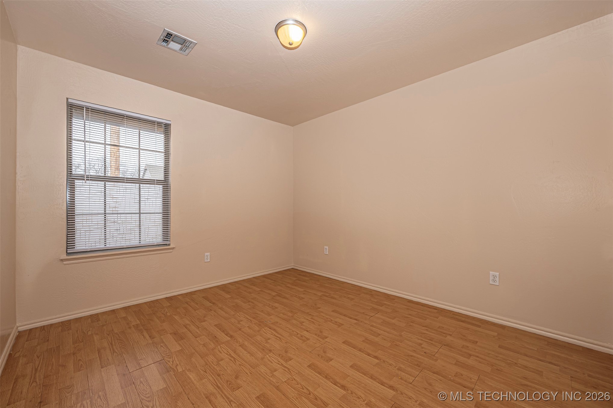 825 S Mississippi Avenue Property Photo 5