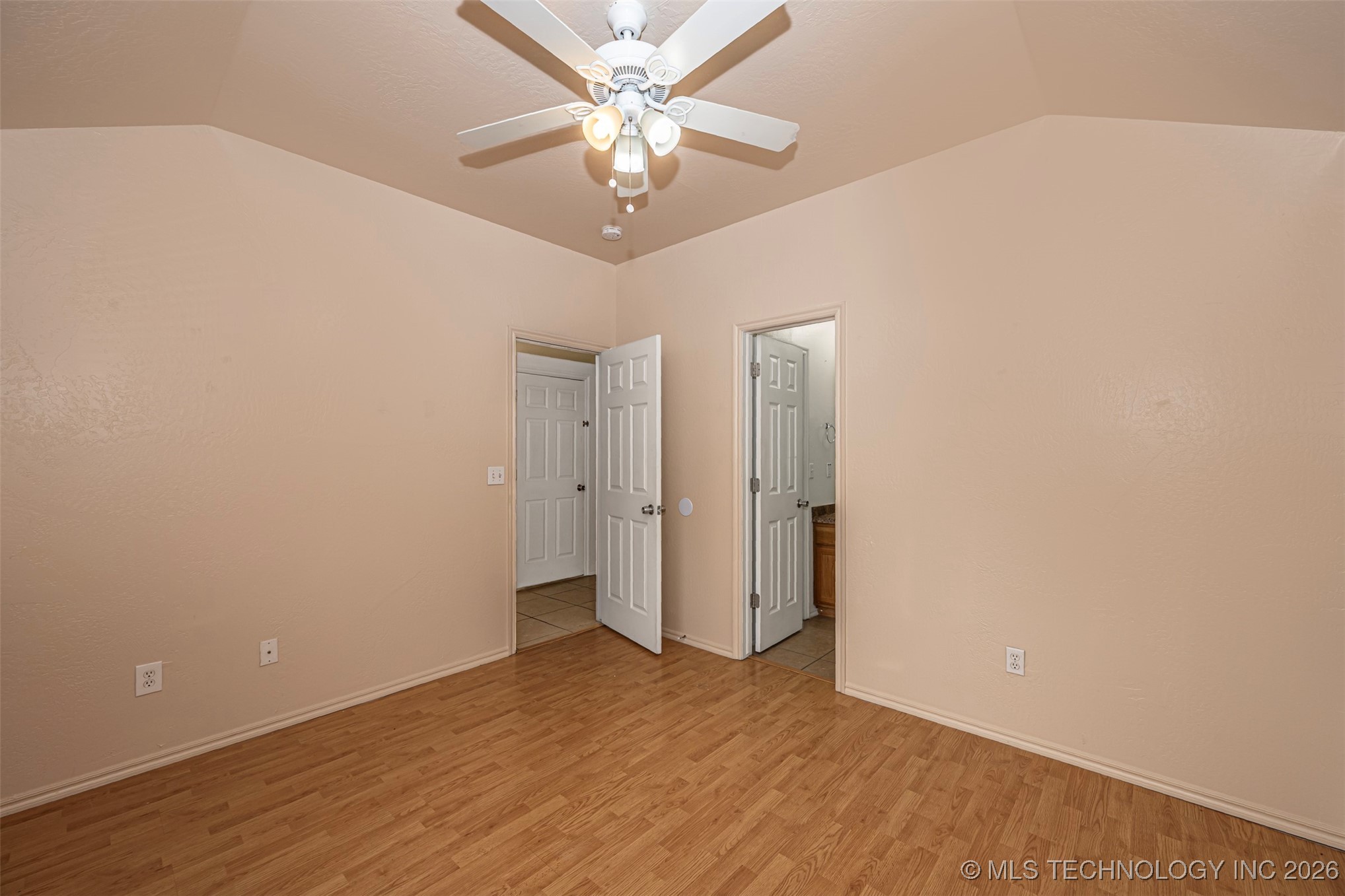 825 S Mississippi Avenue Property Photo 9