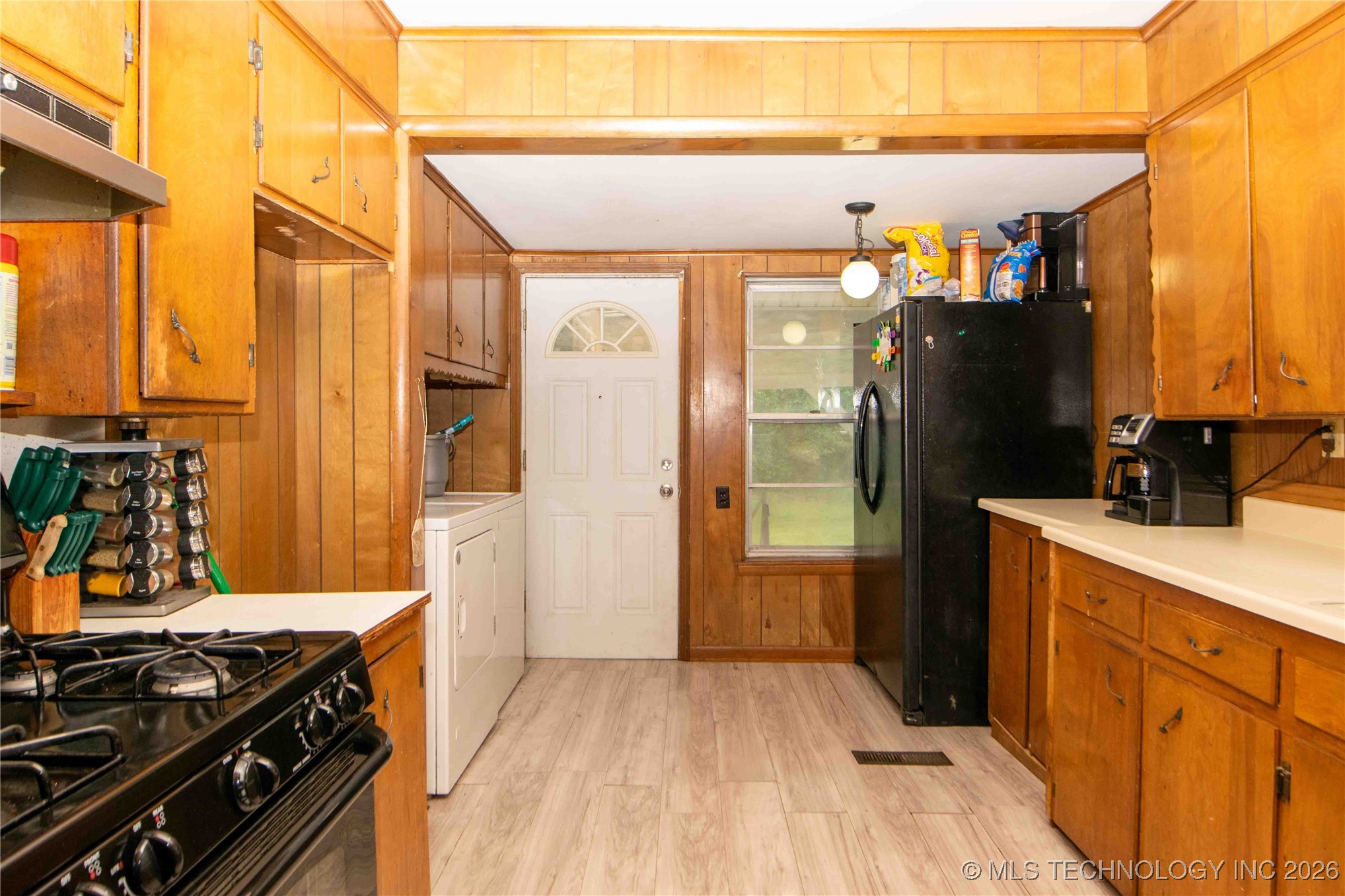 444 S 43rd West Avenue Property Photo 7