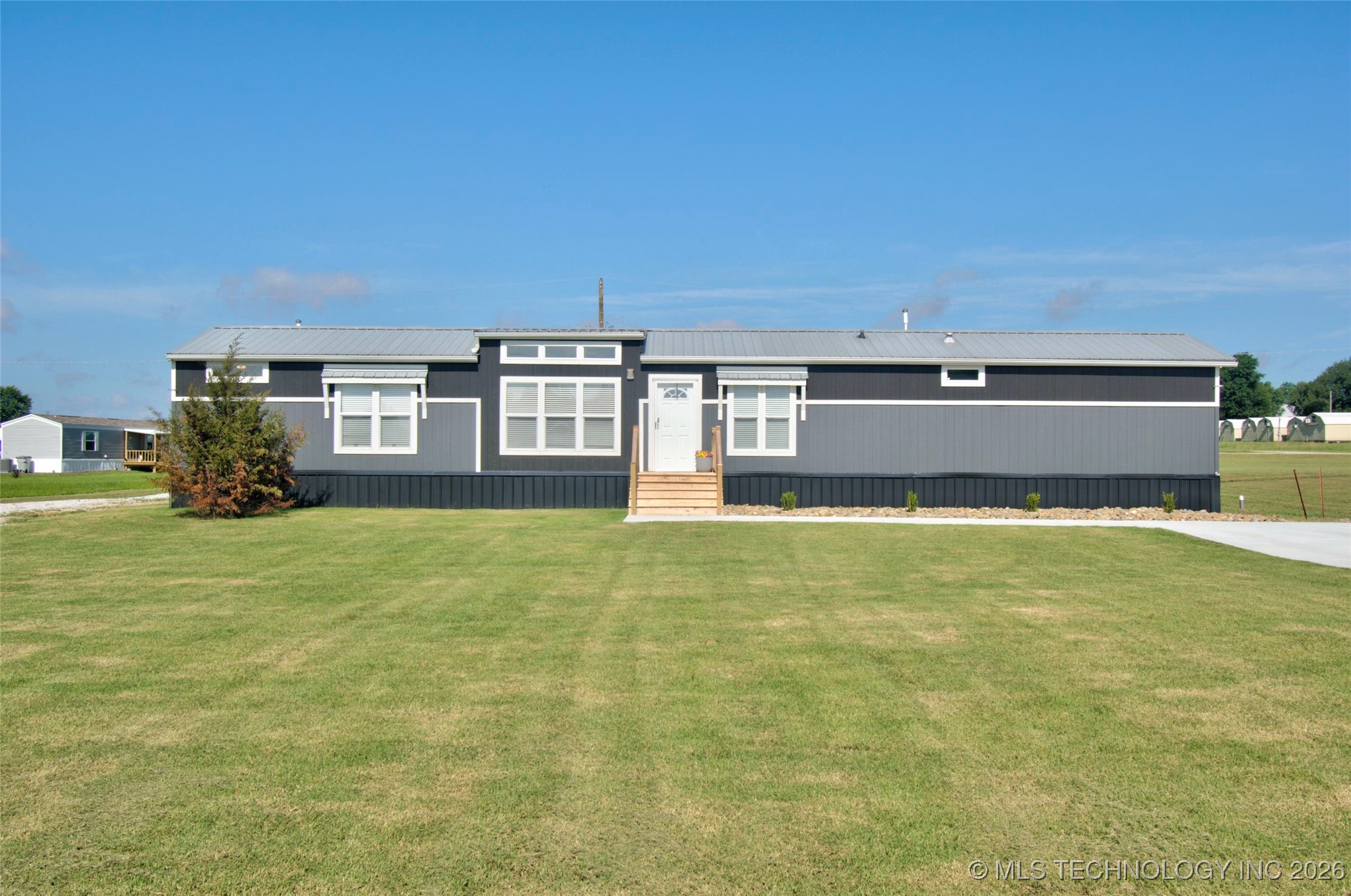 114126 S 4203 Road Property Photo 1