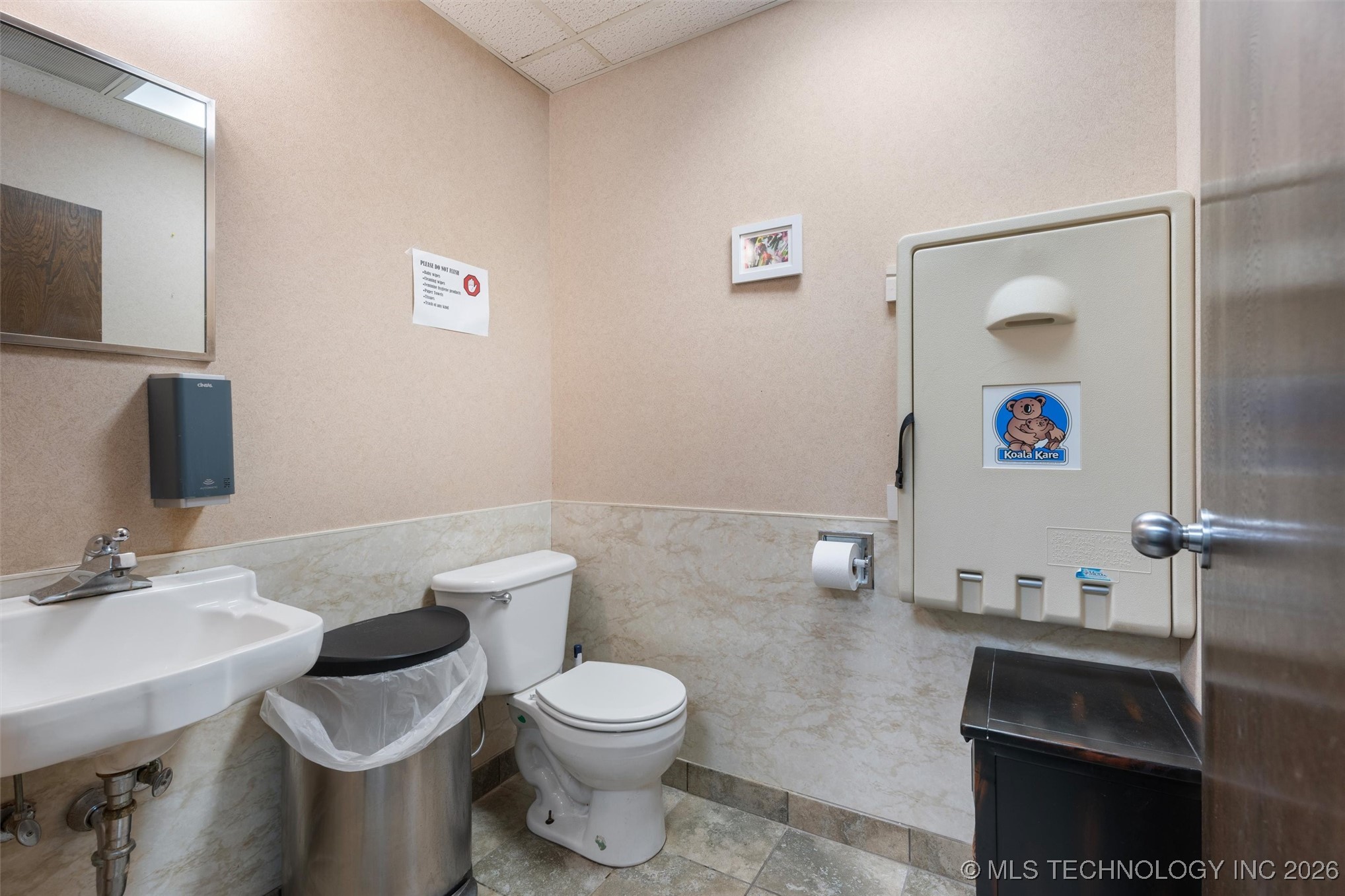 224 Se Debell Avenue Property Photo 24