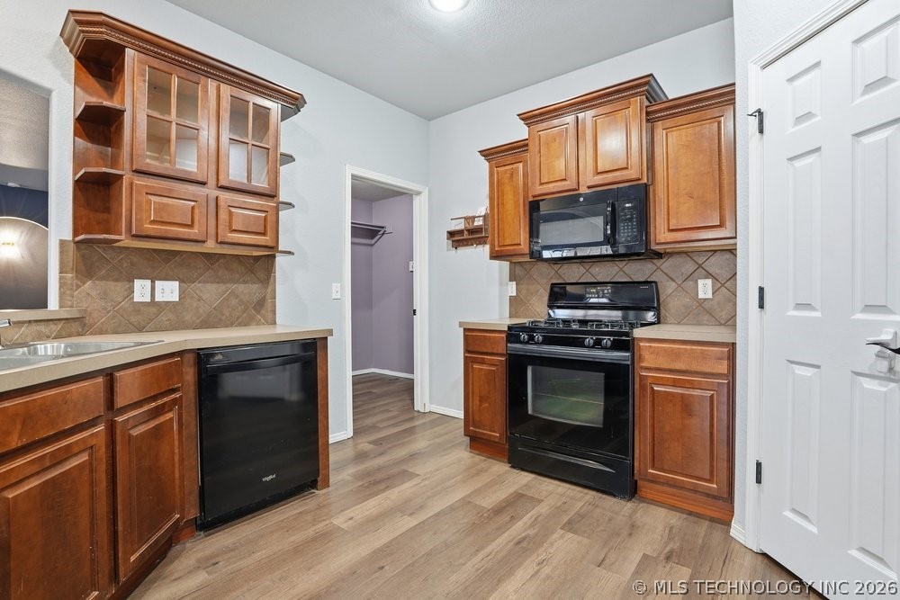 4016 S 217th East Avenue Property Photo 31