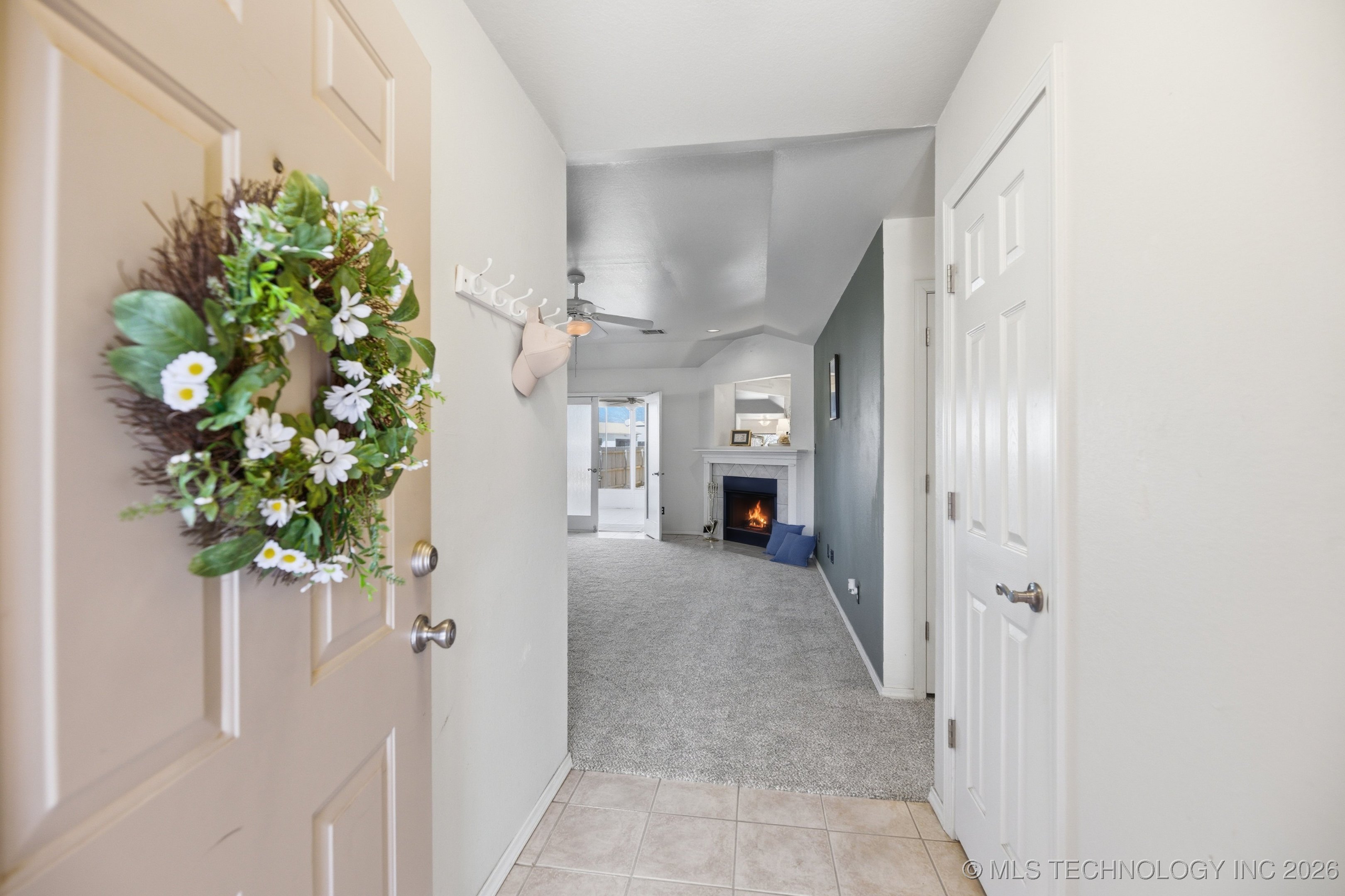 916 W Atlanta Court Property Photo 3