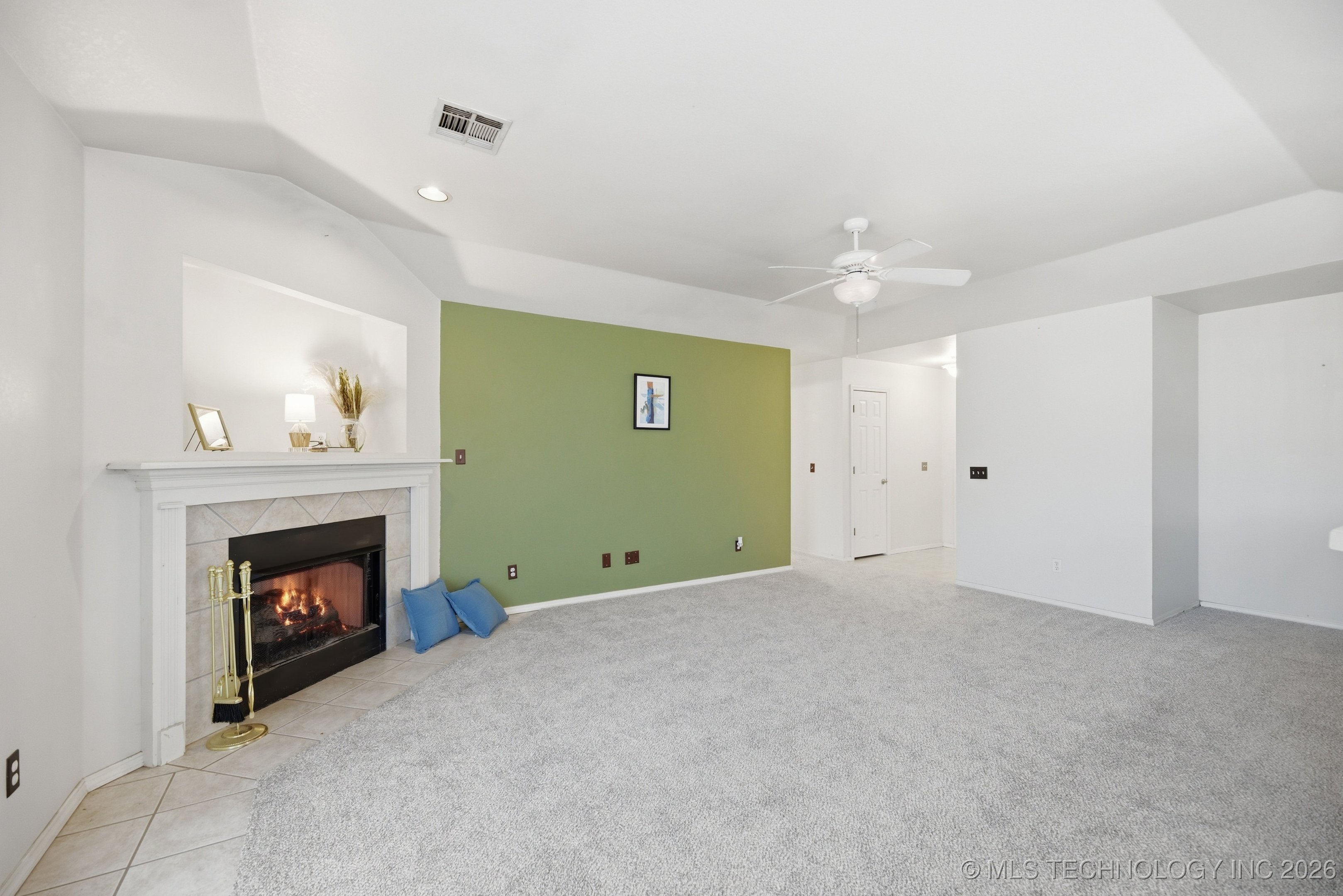 916 W Atlanta Court Property Photo 5