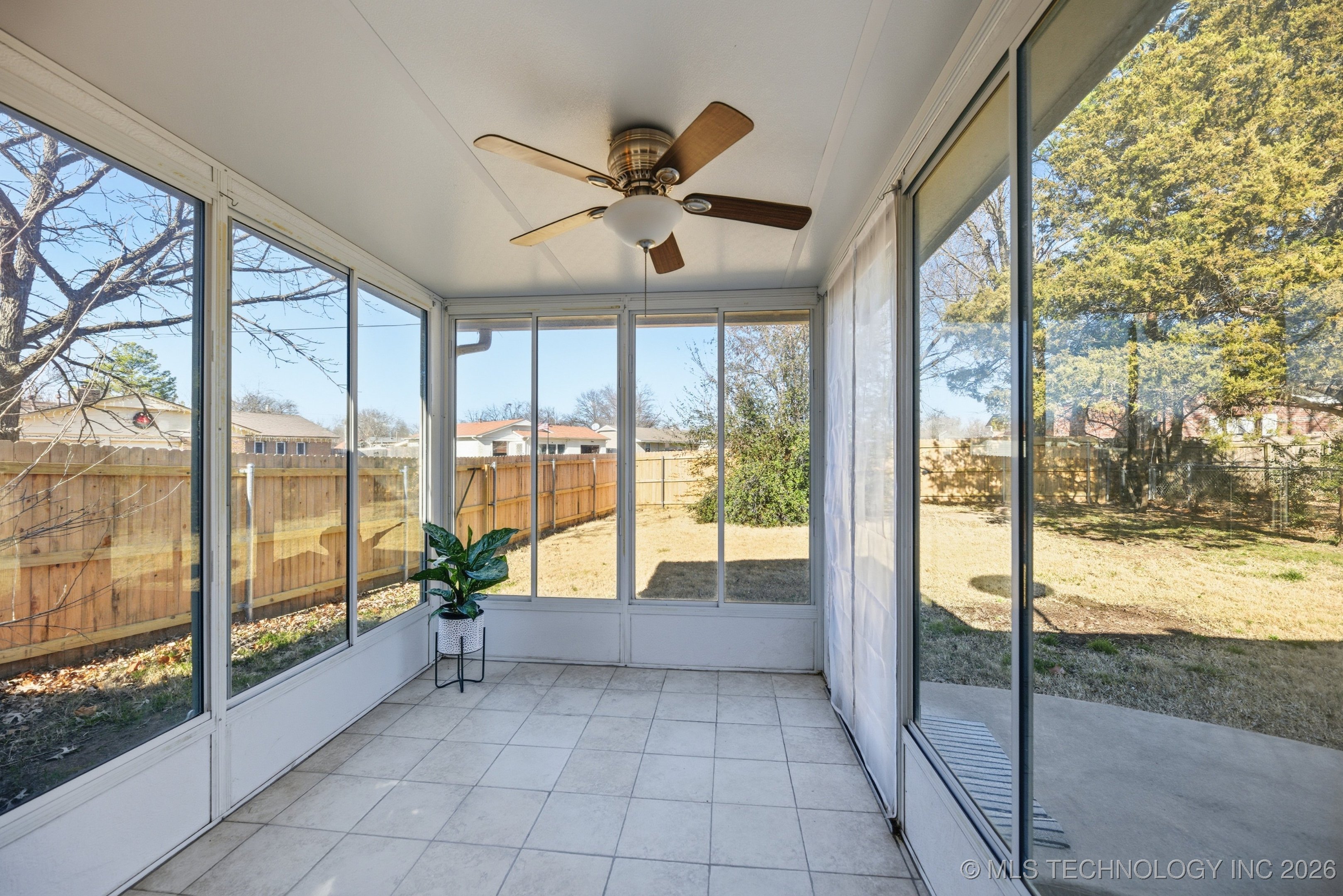 916 W Atlanta Court Property Photo 7