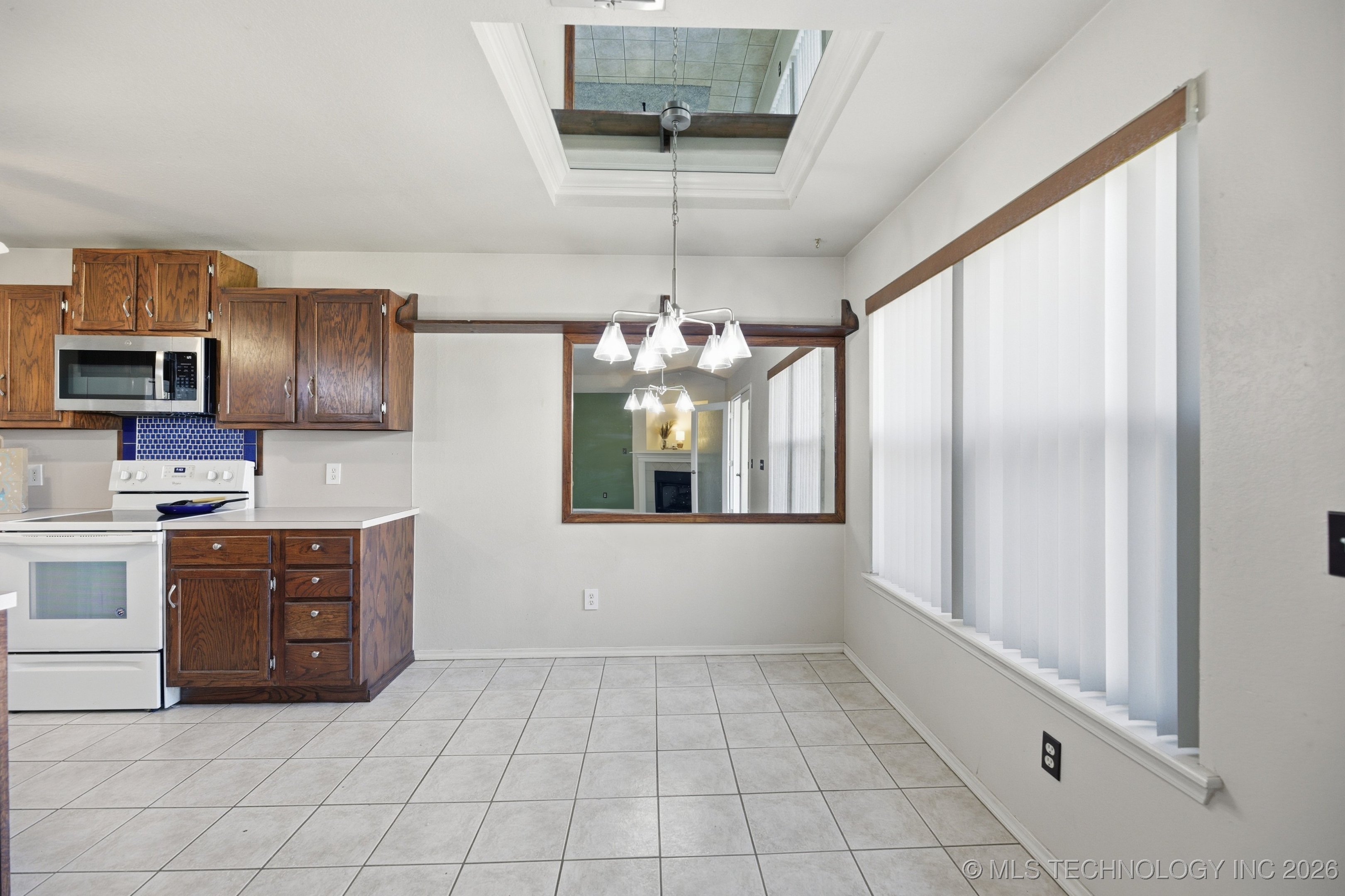 916 W Atlanta Court Property Photo 8