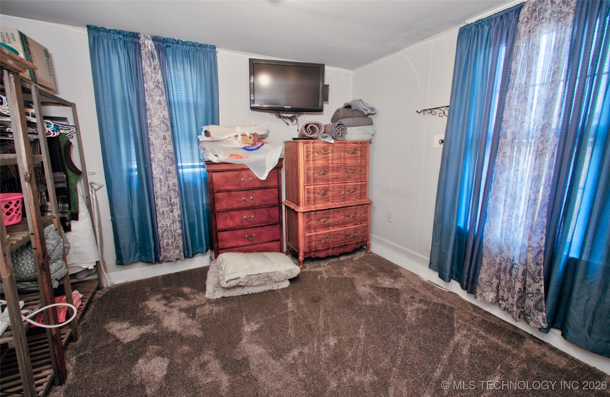 976 E Summit Street Property Photo 13