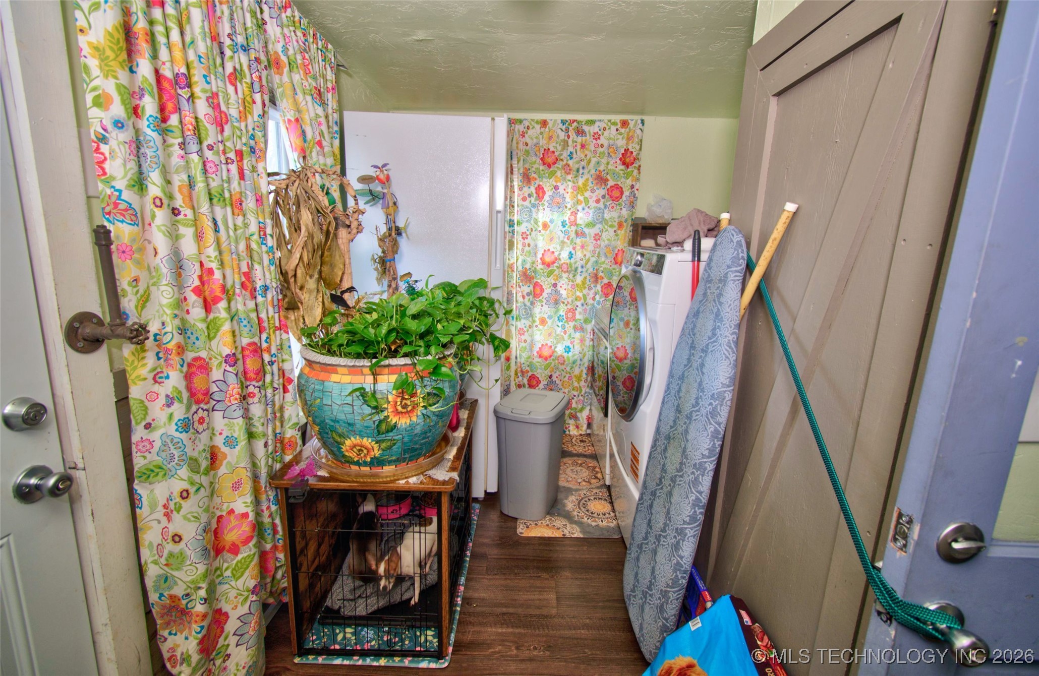 976 E Summit Street Property Photo 15