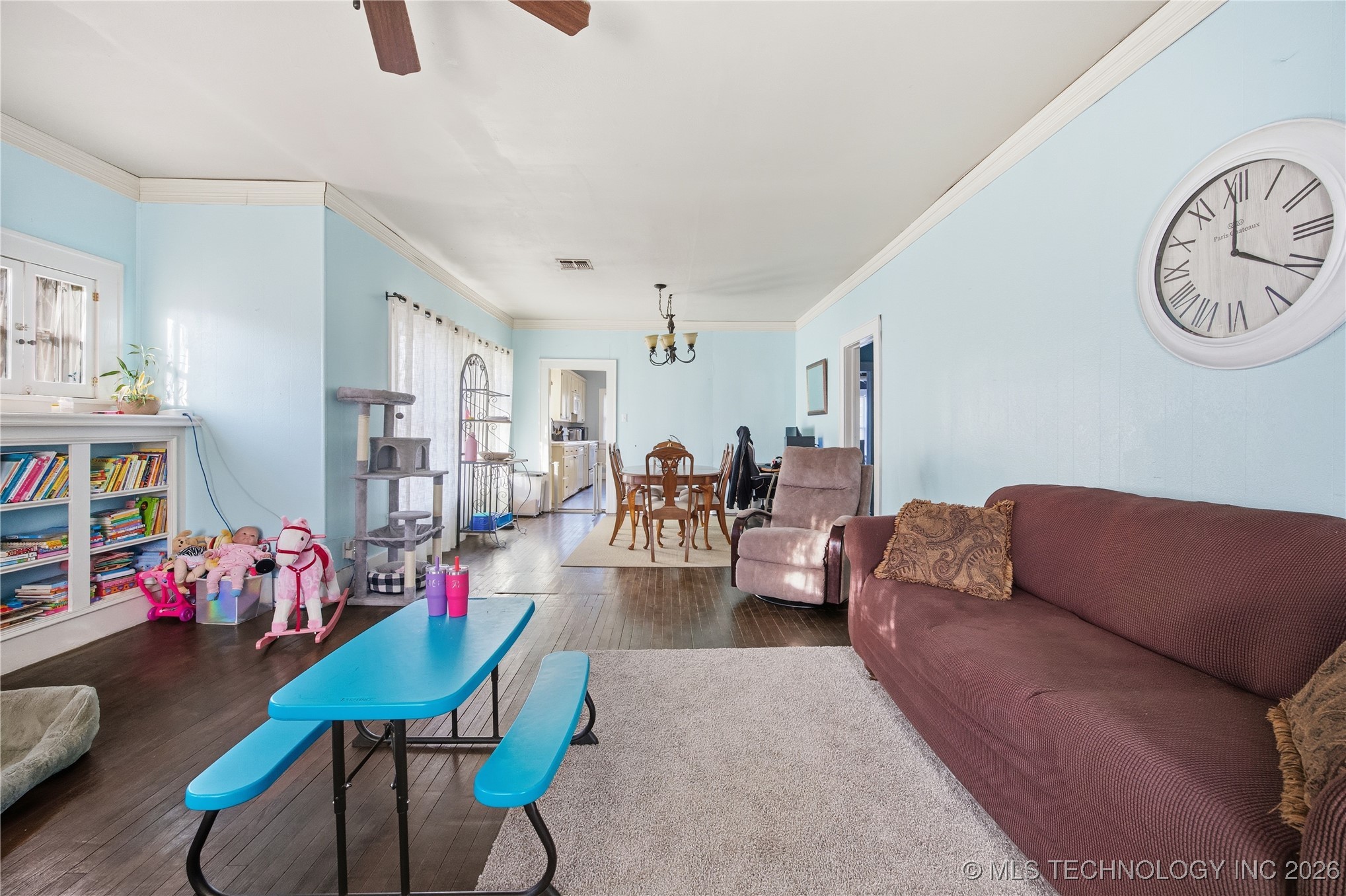 621 E Seminole Avenue Property Photo 6