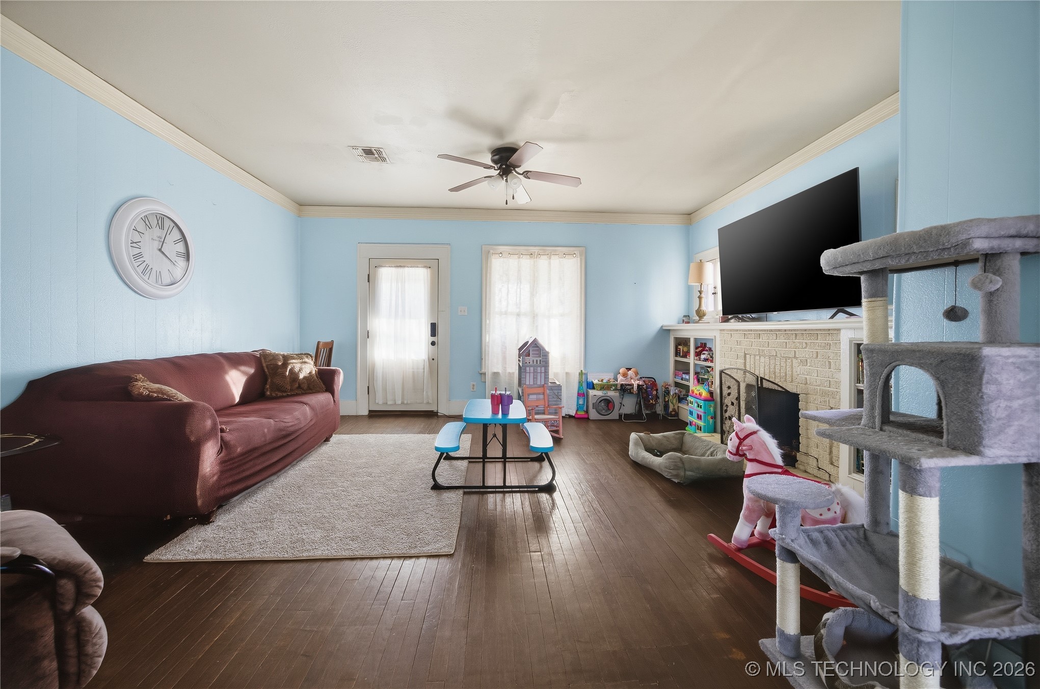 621 E Seminole Avenue Property Photo 9