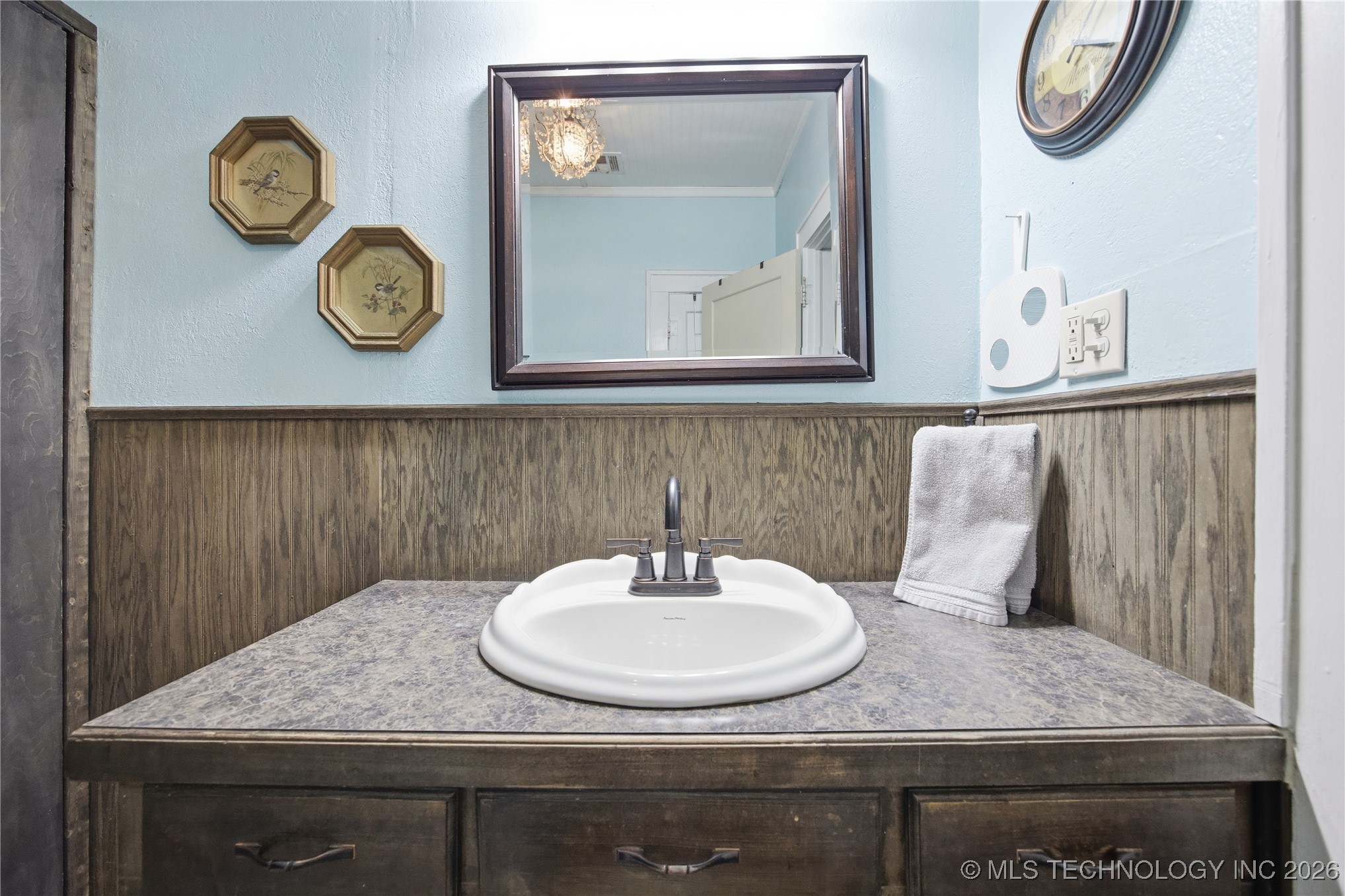 621 E Seminole Avenue Property Photo 17