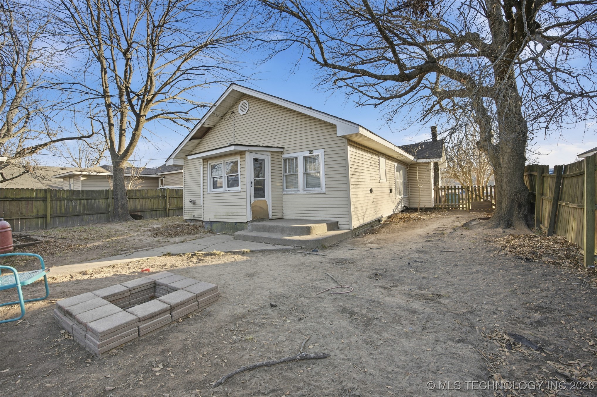 621 E Seminole Avenue Property Photo 20