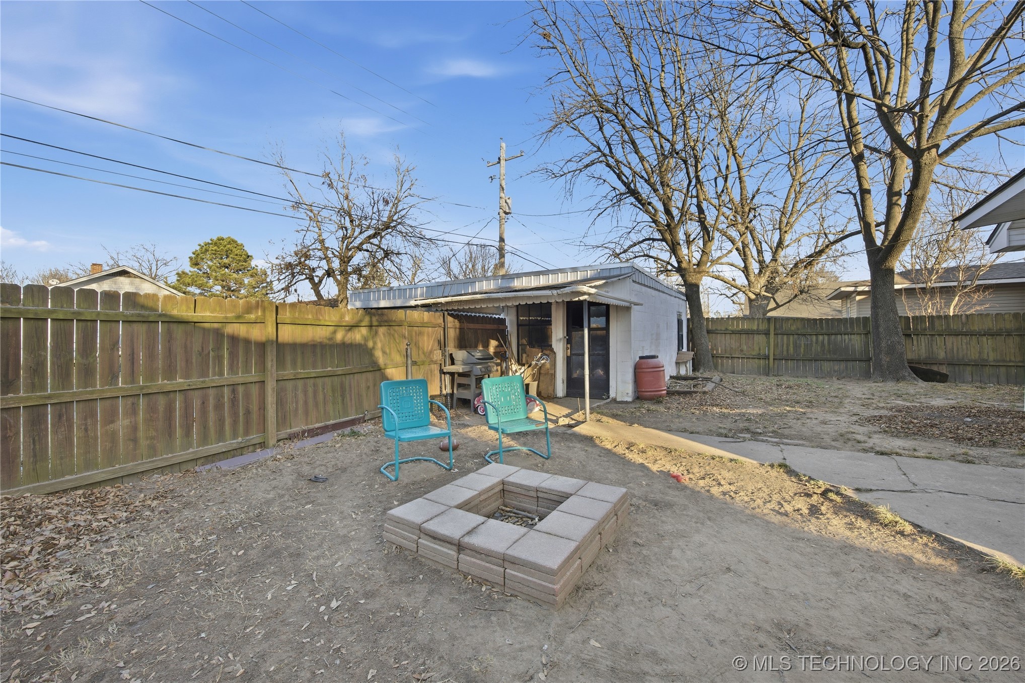 621 E Seminole Avenue Property Photo 23