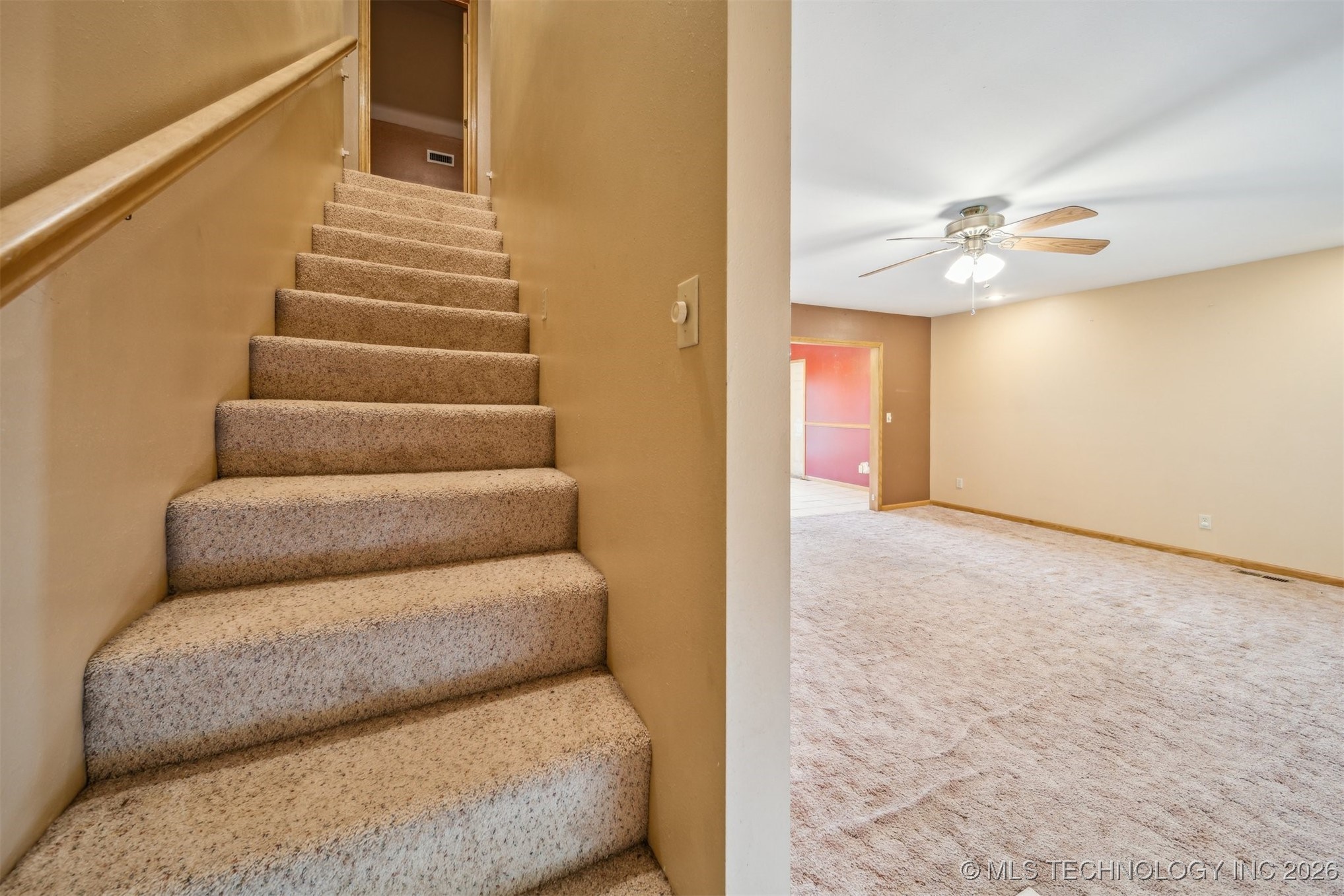 768 E Main Street Property Photo 17