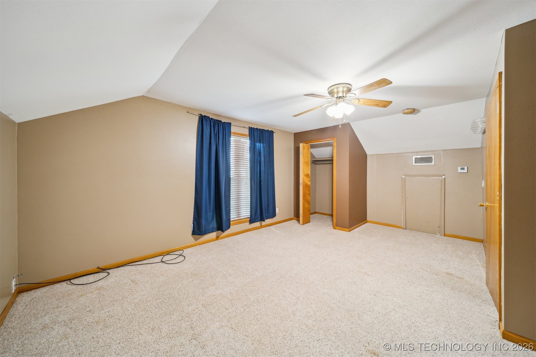 768 E Main Street Property Photo 20