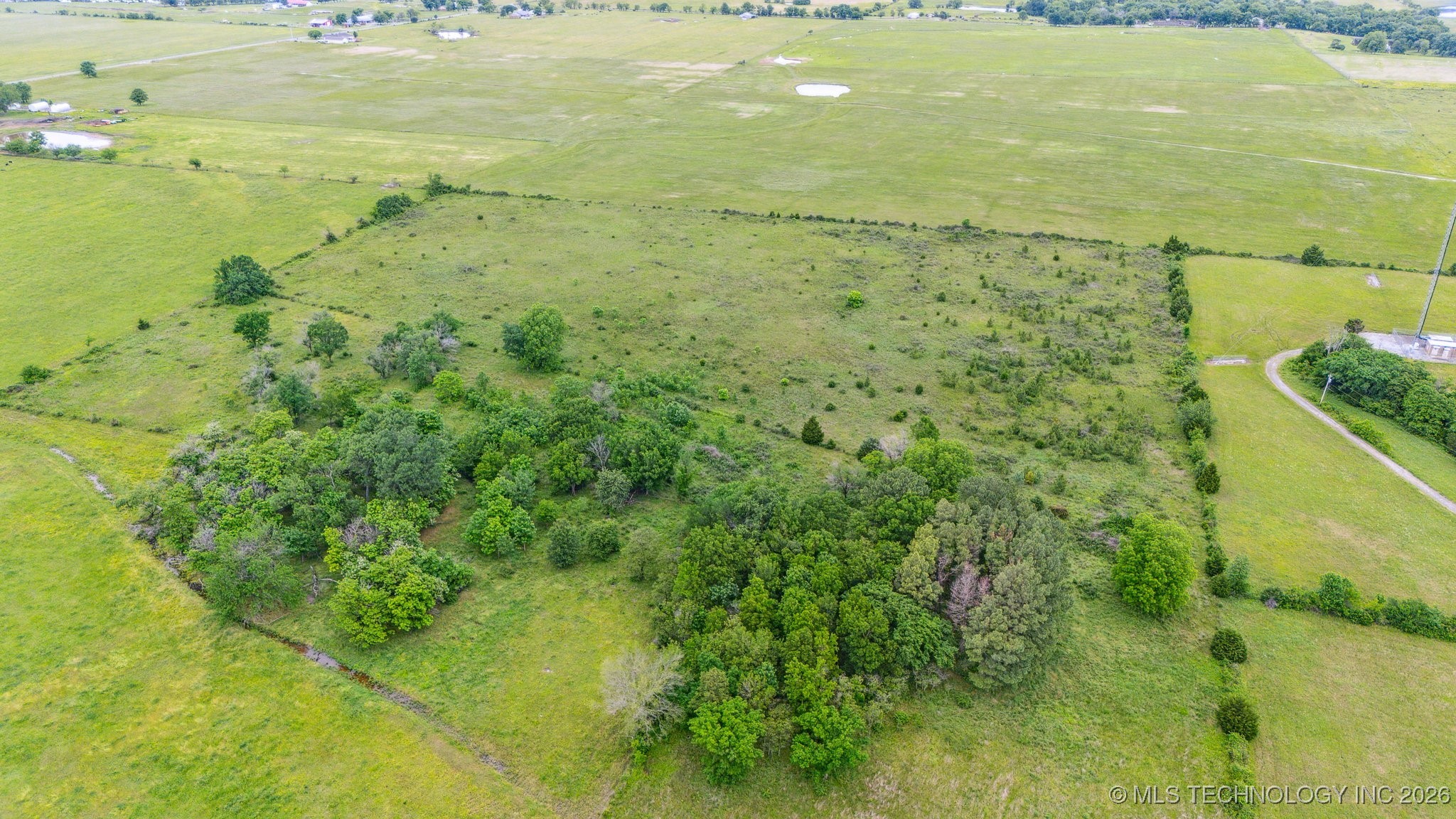 768 E Main Street Property Photo 28