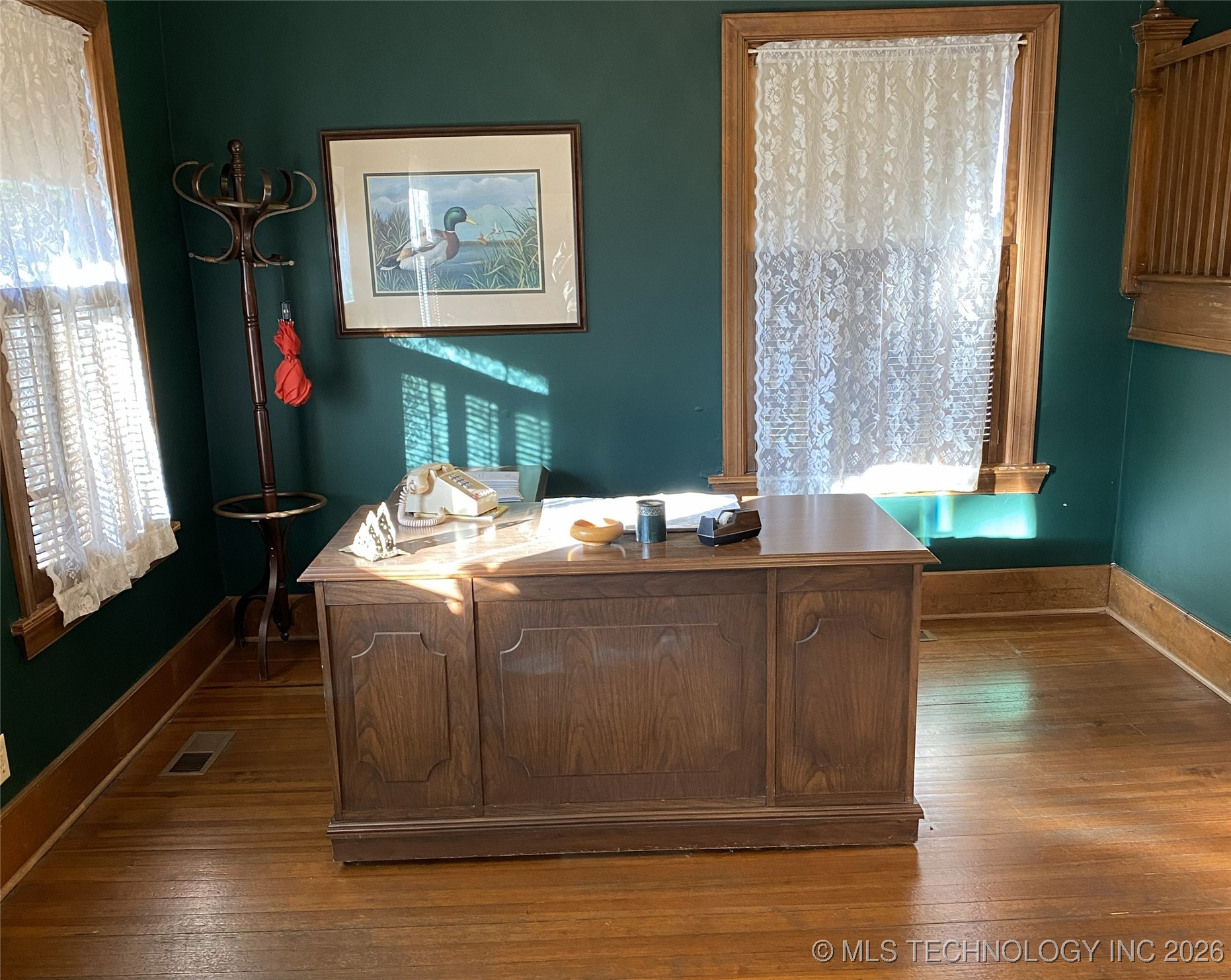 404 W Broadway Avenue Property Photo 6