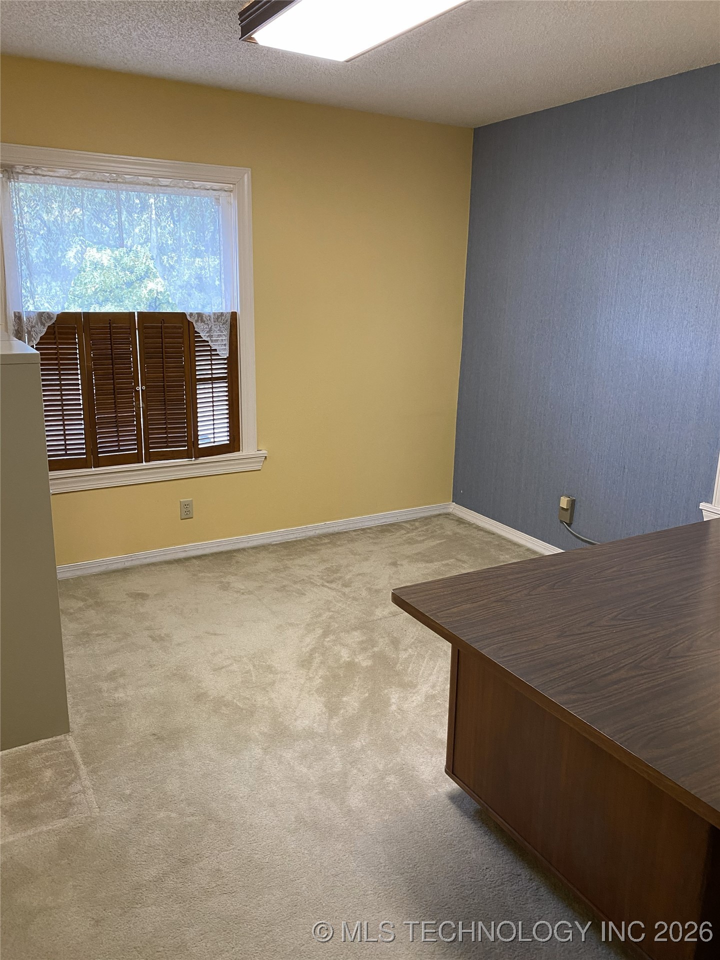 404 W Broadway Avenue Property Photo 14