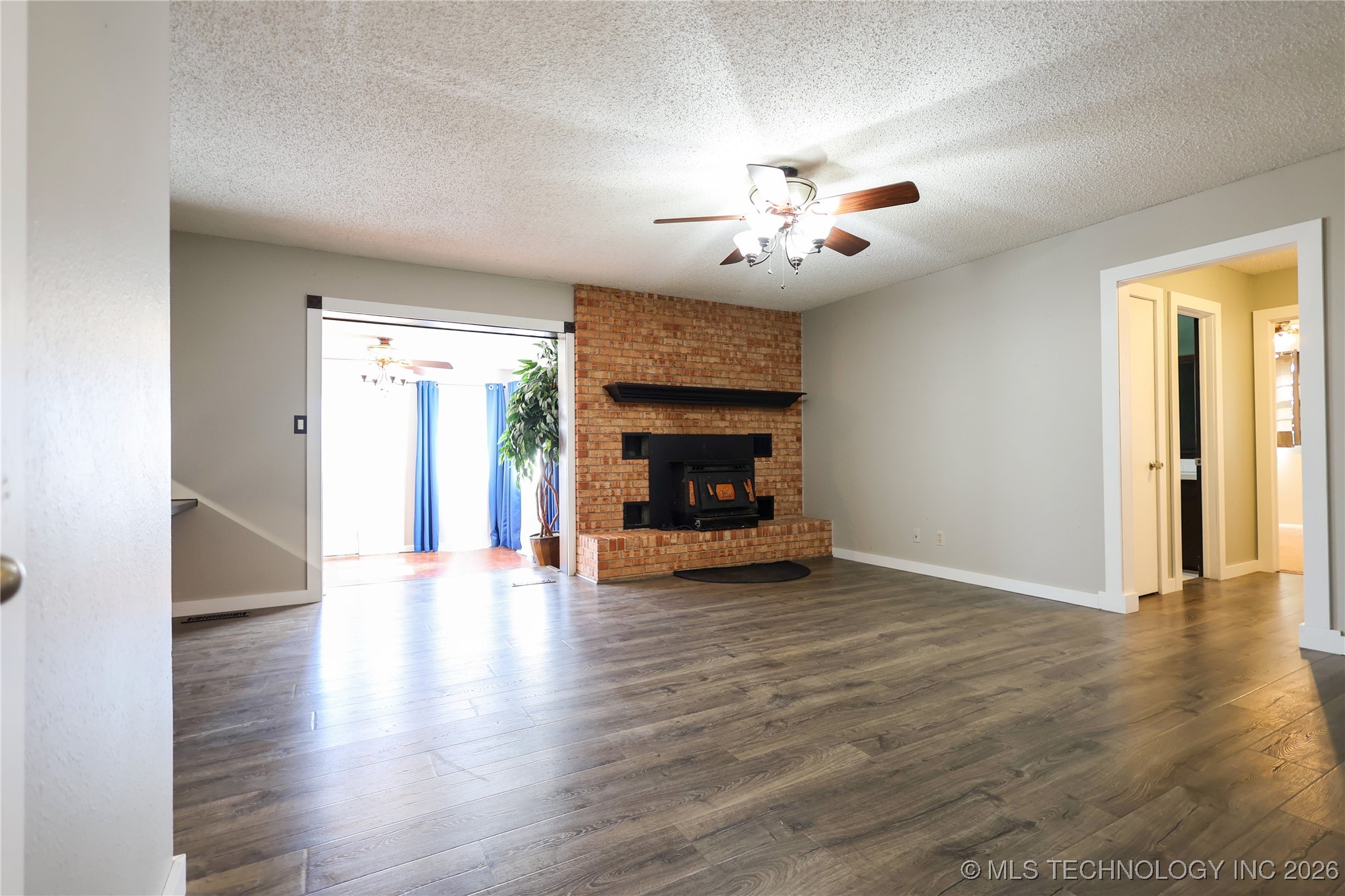 1701 W 14th Property Photo 2