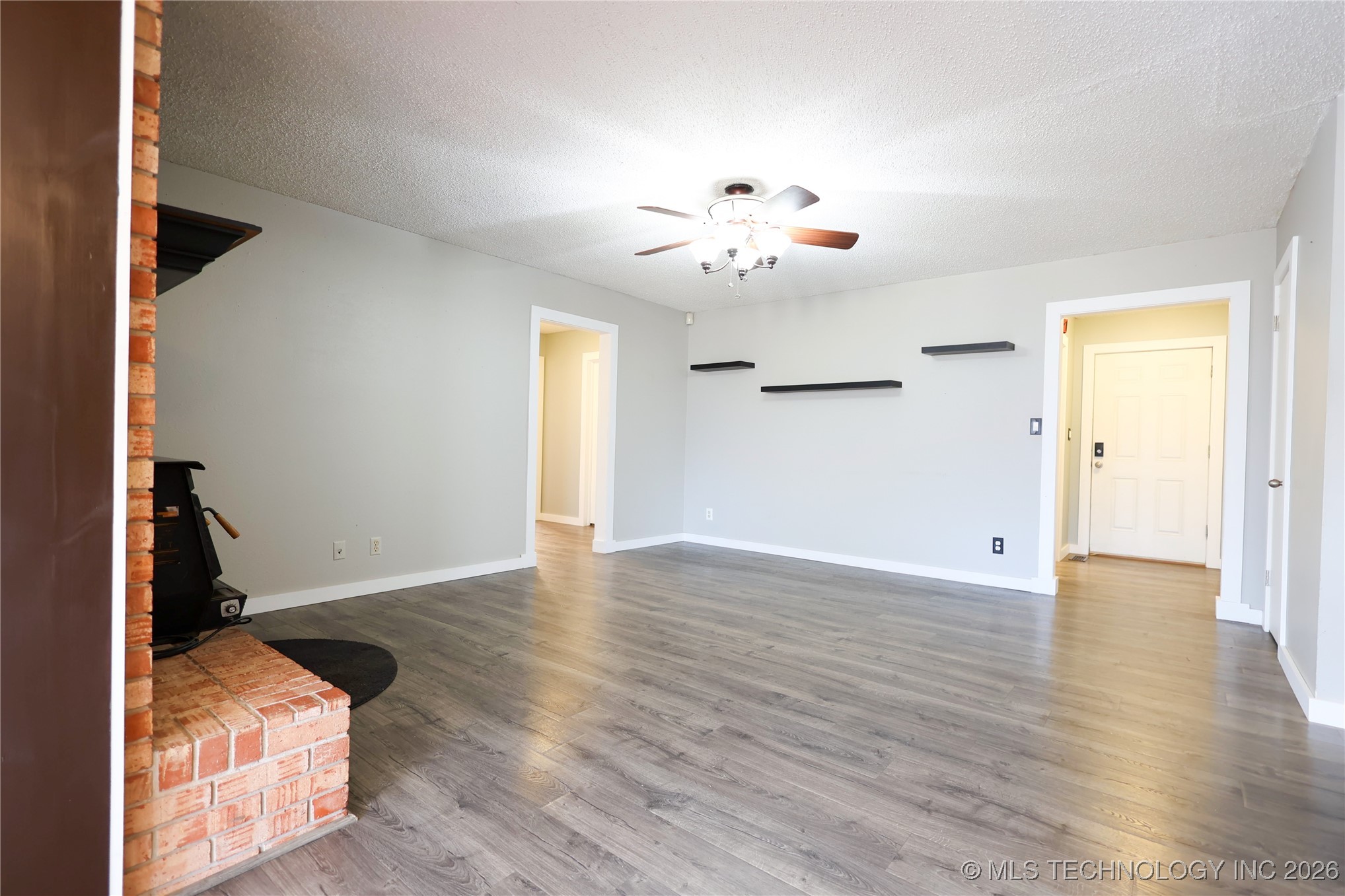 1701 W 14th Property Photo 4