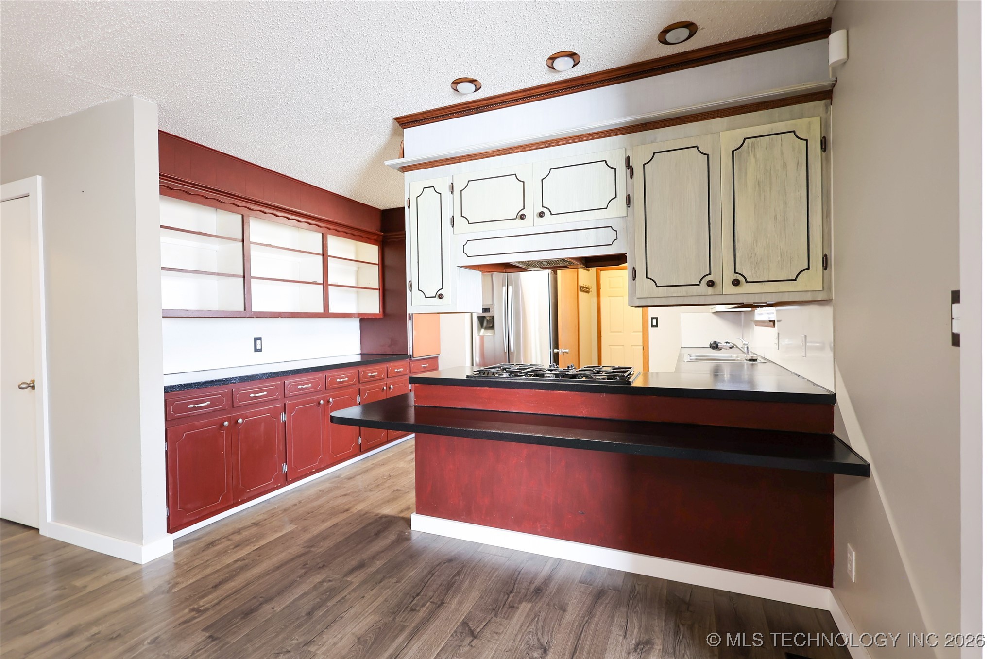 1701 W 14th Property Photo 10