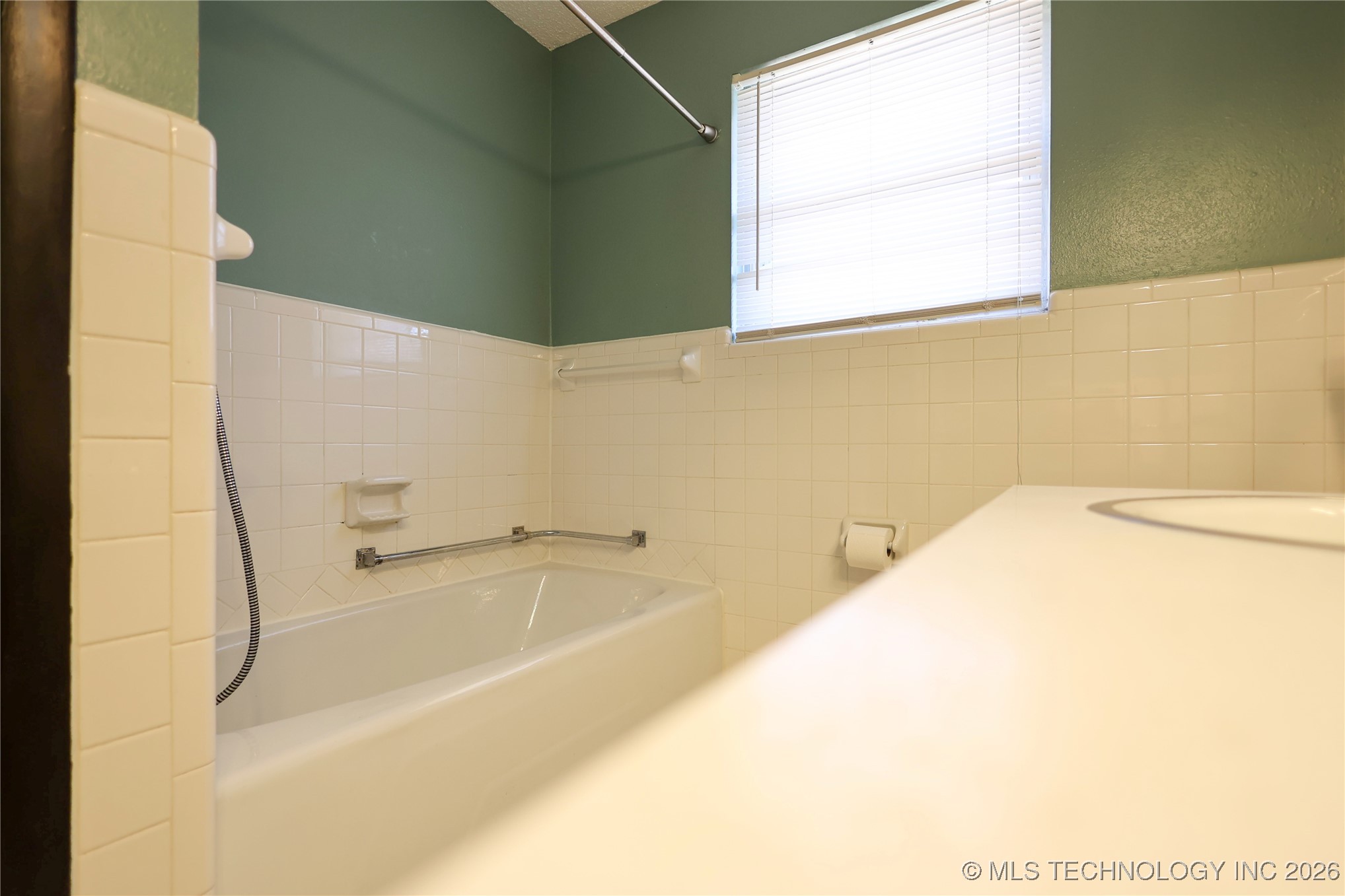 1701 W 14th Property Photo 23