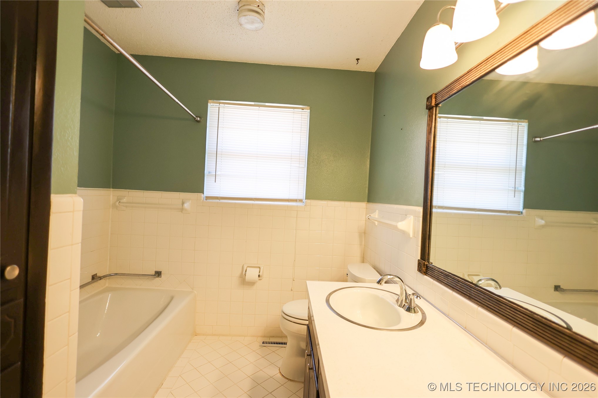 1701 W 14th Property Photo 24