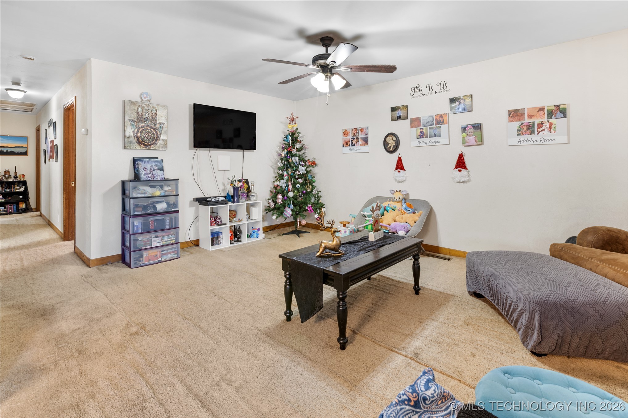 784 N Moccasin Place Property Photo 2